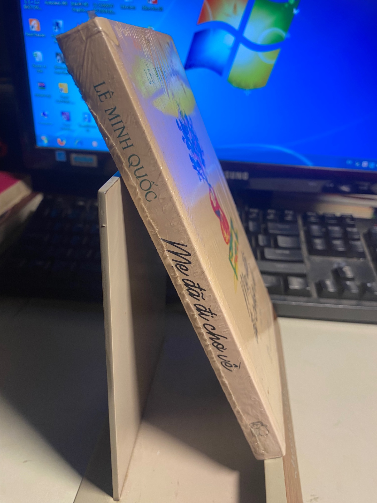Mẹ Đã Đi Chợ Về ( tuỳ bút)- Lê Minh Quốc- NXB Trẻ- Sách lưu kho còn seal , ố nhẹ cạnh