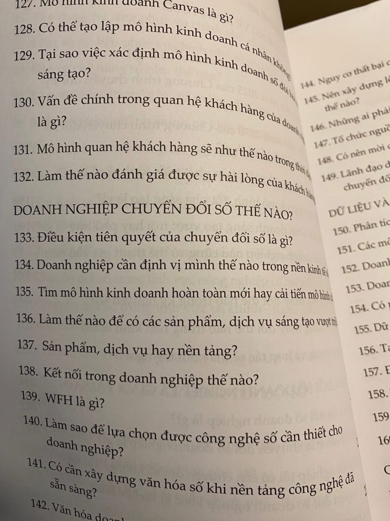 Hỏi đáp về chuyển đổi số-Tác giả: Hồ Tú Bảo,Nguyễn Huy Dũng,Nguyễn Nhật Quang-NXB Thông tin và truyền thông- Sách mới 90%