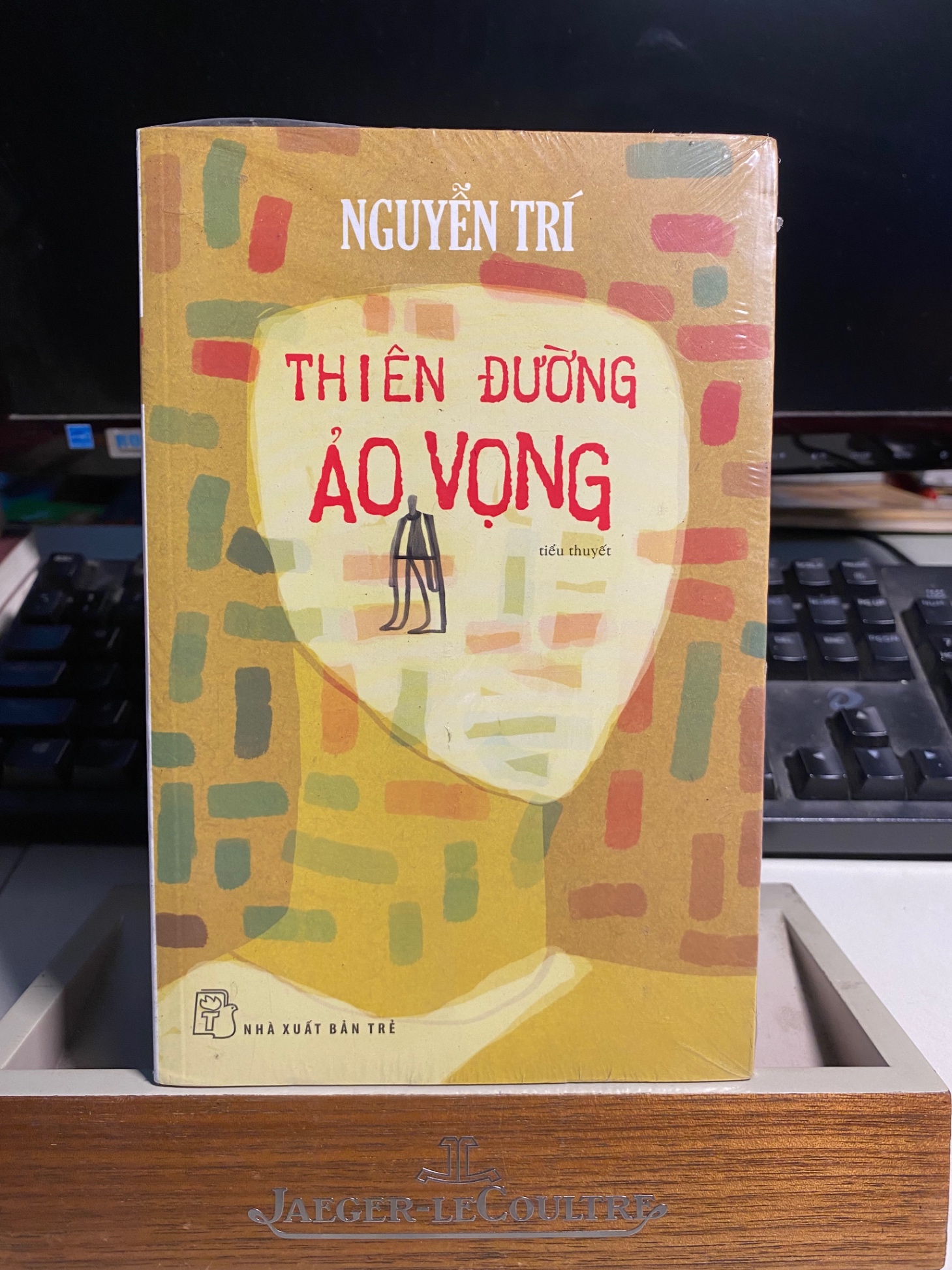 Thiên Đường Ảo Vọng (tiểu thuyết)- Nguyễn Trí-NXB Trẻ - Sách lưu kho mới còn seal,giấy xốp có ngả mảu