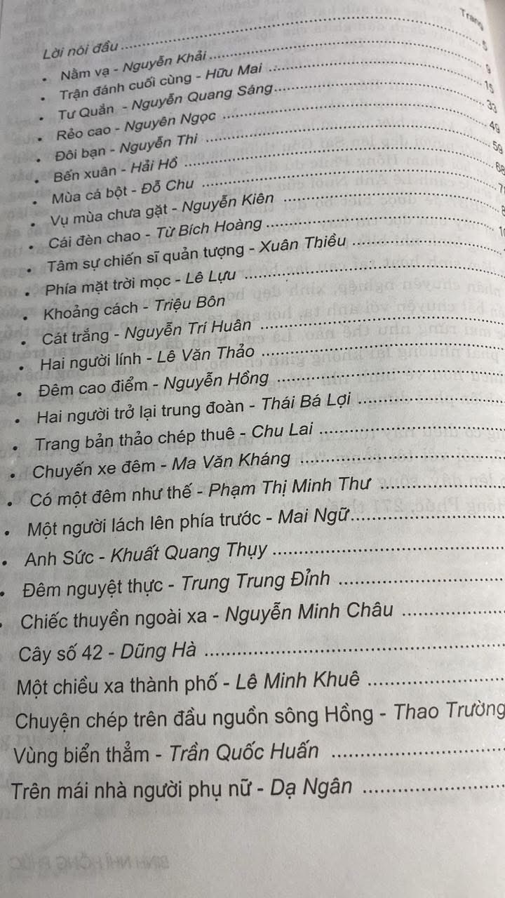 Truyện Ngắn Văn Nghệ Quân Đội 1957-2000 -NXB Thanh Niên -Năm xb 2007- Bìa cứng ,Khổ 16x24 cm ,919 trang- Sách lưu kho mới 90%