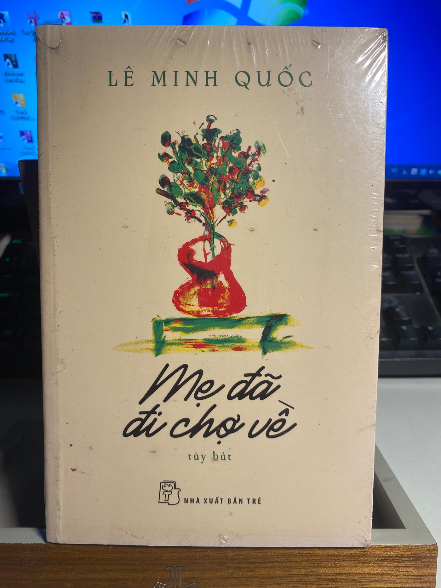 Mẹ Đã Đi Chợ Về ( tuỳ bút)- Lê Minh Quốc- NXB Trẻ- Sách lưu kho còn seal , ố nhẹ cạnh
