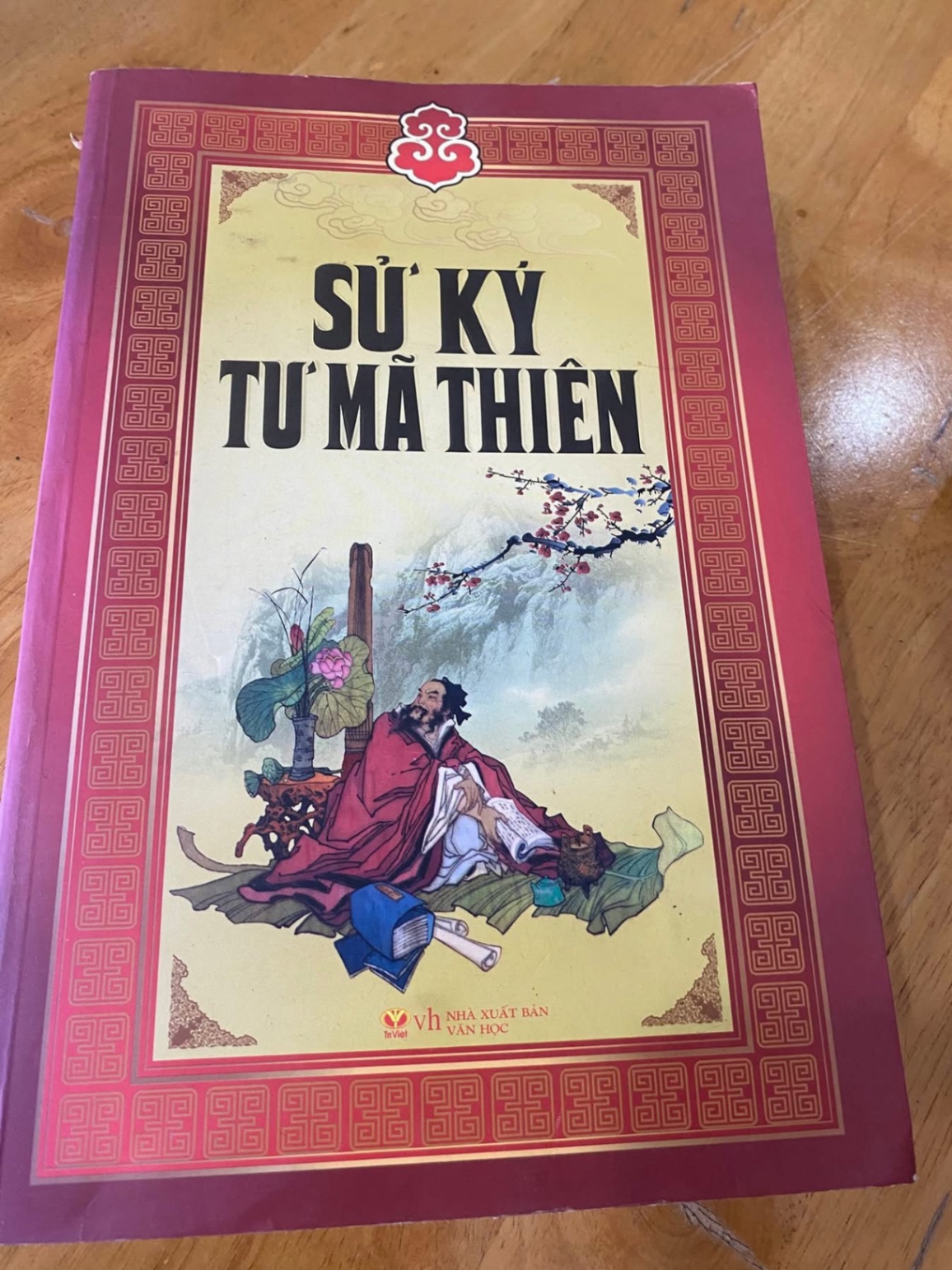 Sử Ký Tư Mã Thiên- Nguyên Ngọc dịch -NXB Văn Học- Trí Việt Phát Hành 2015 -bìa mềm,khổ 16x 24cm,590 trang -Sách qua sử dụng hình thức còn mới