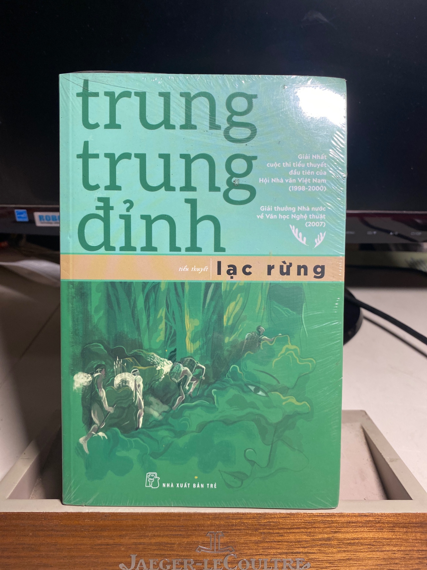 Lạc Rừng (tiểu thuyết) - Trung Trung Đỉnh- NXB Trẻ- Sách lưu kho còn seal