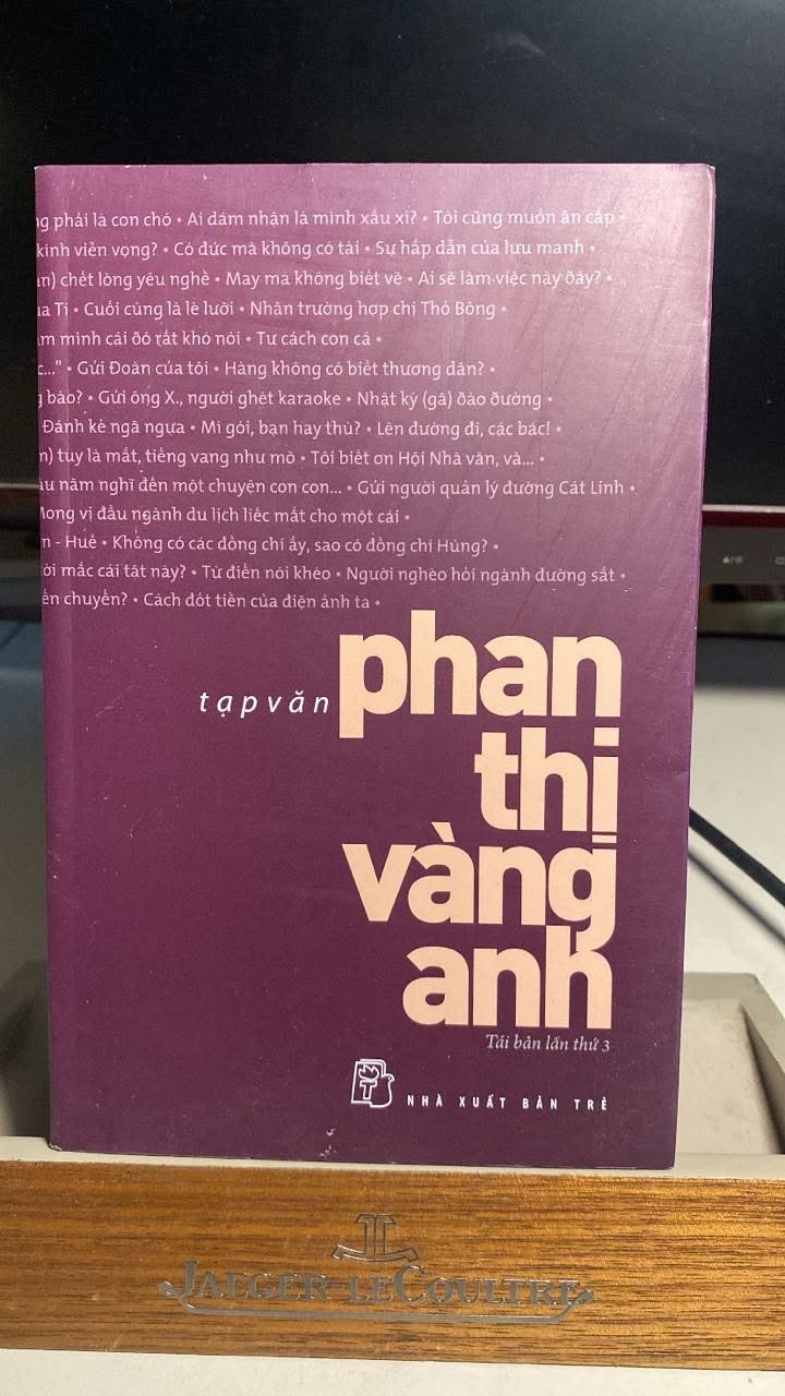 Tạp Văn Phan Thị Vàng Anh-tái bản lần 3 -NXB Trẻ 2016 - Sách lưu kho chưa qua sd mới 90%