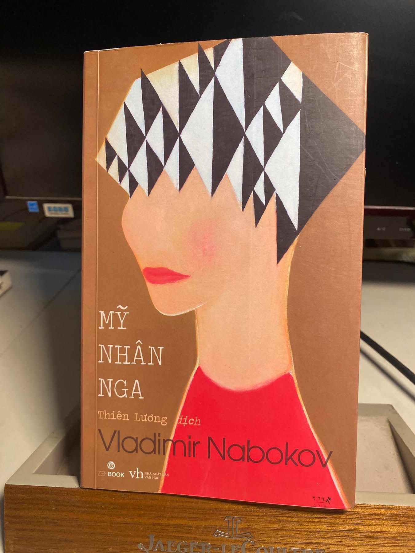 Mỹ Nhân Nga-Tác giả Vladimir Nabokov- Dịch giả Thiên Lương -NXB Văn Học -Năm XB 08-2016 -Sách lưu kho mới