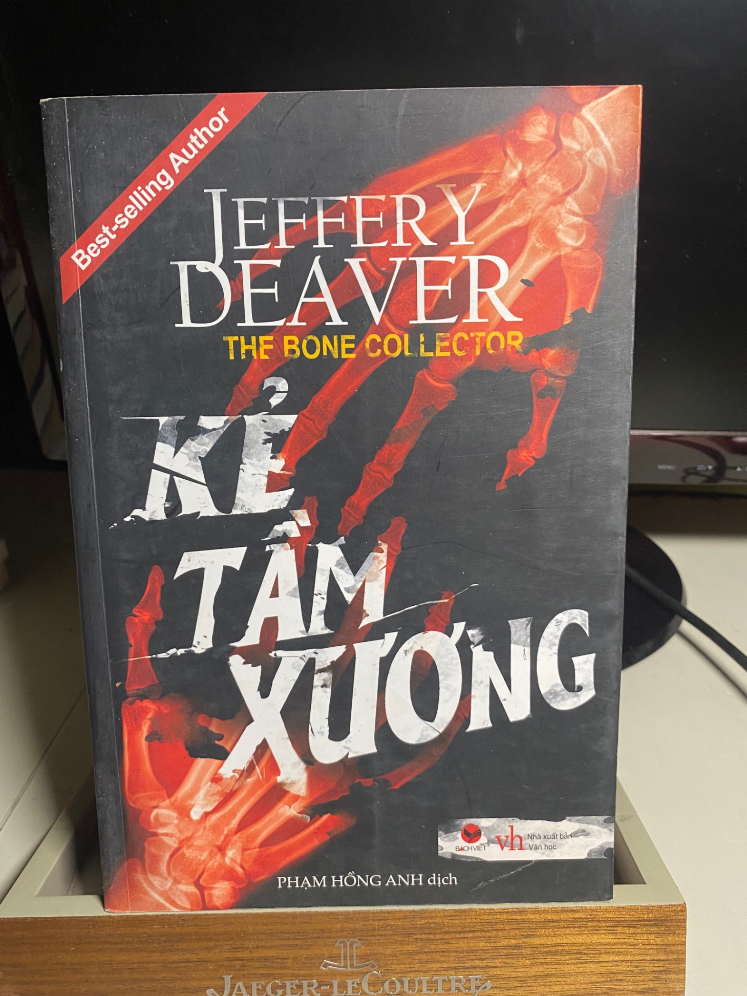 Kẻ Tầm Xương-Tác giả Jeffery Deaver- NXB Văn Học- Năm XB 2018-sách lưu kho mới 90%