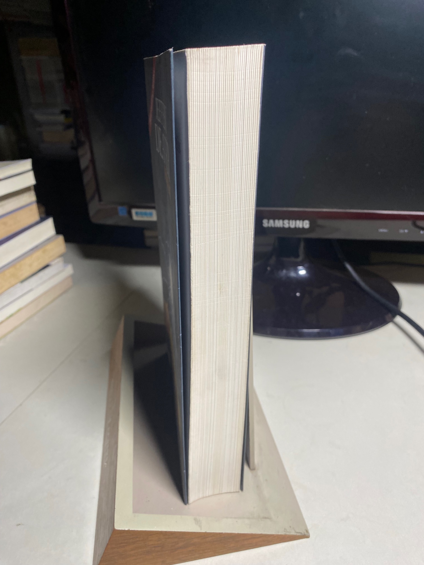 Lưới Điện Tử Thần (Tái Bản 2018)-Tác giả Jeffery Deaver, Người Dịch Đinh Minh Hương -NXB Lao Động ,Năm XB 2018- Trọng lượng (gr) 600 Kích Thước Bao Bì : 16 x 24 Số trang : 574 -Hình thức : Bìa Mềm- Sách lưu kho mới 90%