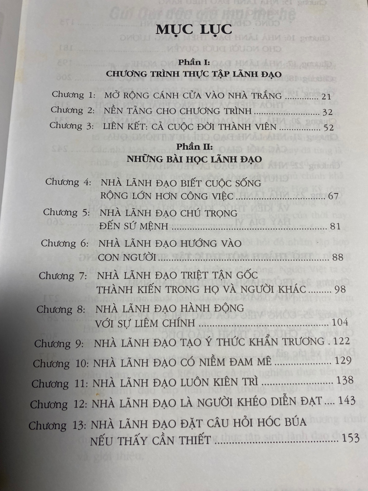 NHỮNG BÀI HỌC LÃNH ĐẠO TỪ CÁC THỰC TẬP SINH NHÀ TRẮNG-Tác giả: Charles P.Garcia (NXB McGraw-Hill) -NXB Tổng Hợp Tp HCM- Năm xb 2010