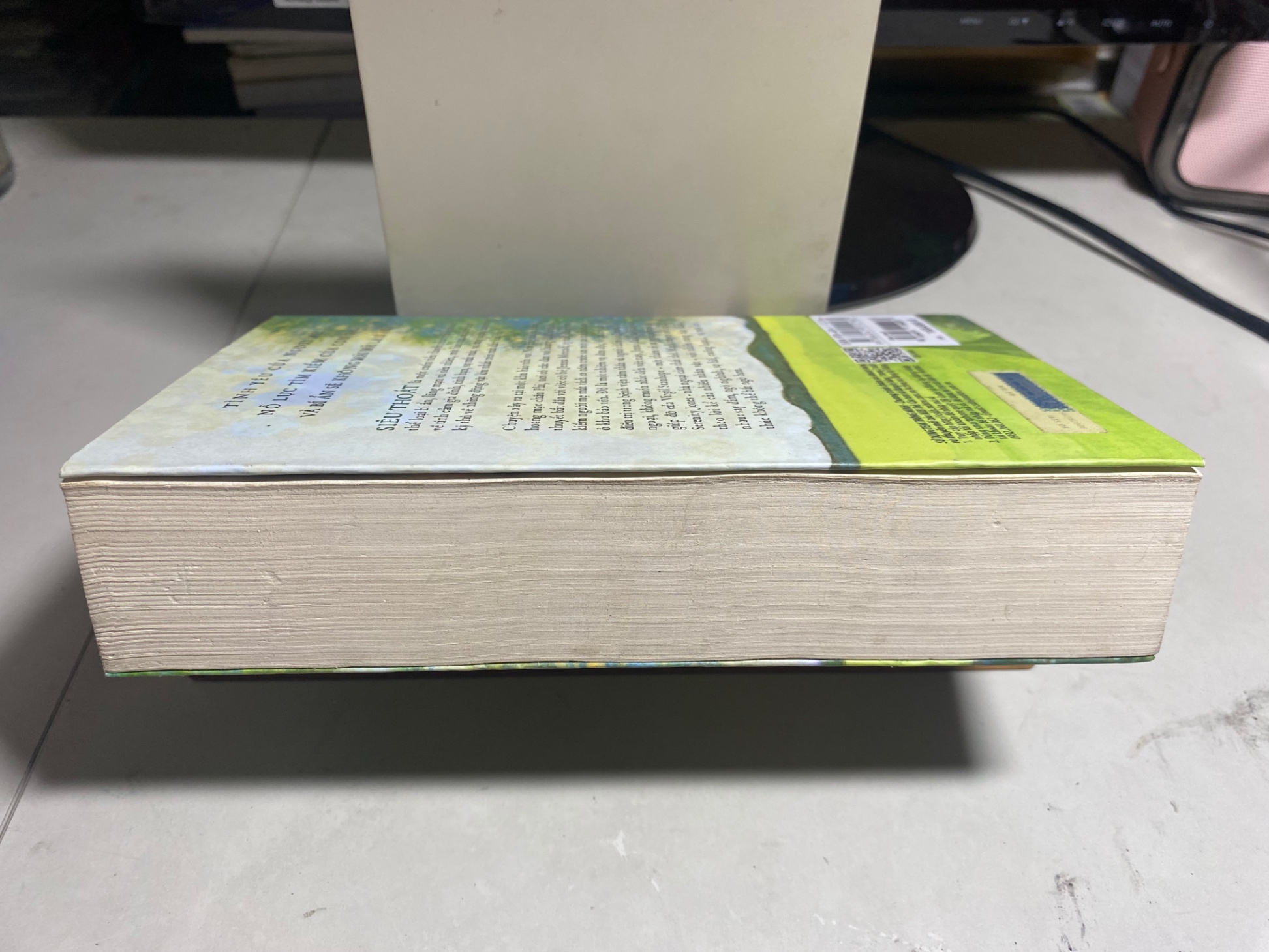 Siêu Thoát (tiểu thuyết) -Tác giả Jodi Picoult -Người Dịch Trần Thị Nhật Trang -NXB Trẻ -Năm XB 2018 -Trọng lượng (gr) 650 -Kích Thước Bao Bì 13 x 20 x 3.7 -Số trang 610 -Hình thức Bìa Mềm -sách lưu kho chưa qua sd