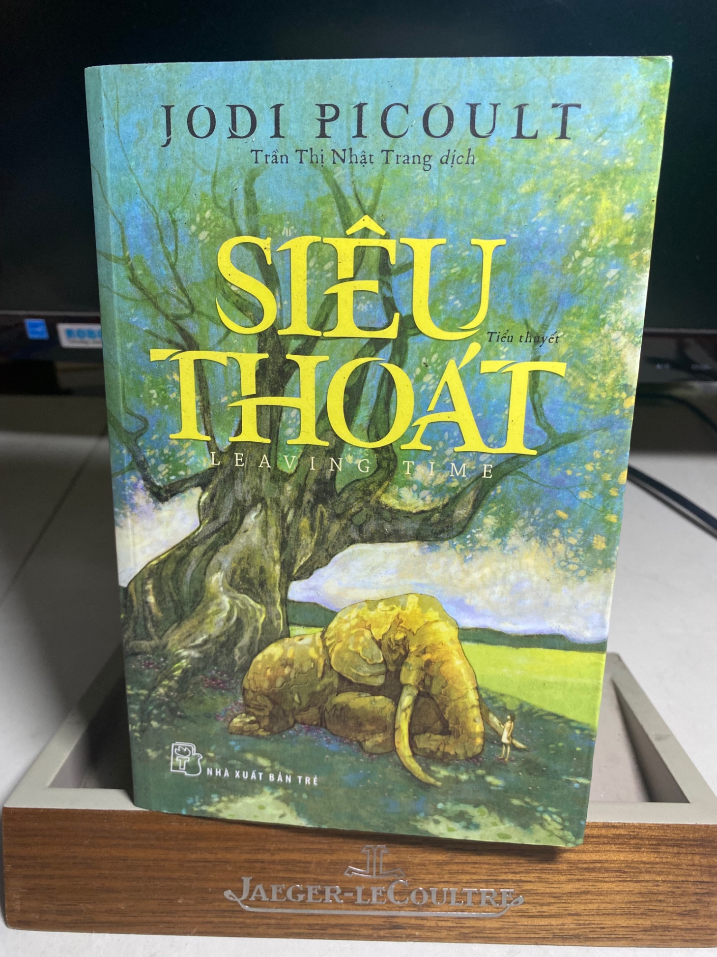 Siêu Thoát (tiểu thuyết) -Tác giả Jodi Picoult -Người Dịch Trần Thị Nhật Trang -NXB Trẻ -Năm XB 2018 -Trọng lượng (gr) 650 -Kích Thước Bao Bì 13 x 20 x 3.7 -Số trang 610 -Hình thức Bìa Mềm -sách lưu kho chưa qua sd