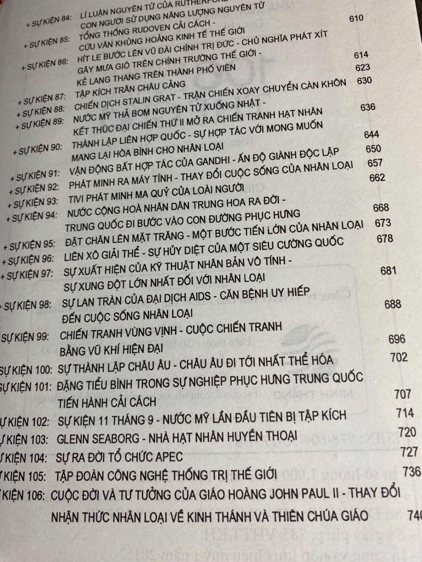 106 Sự Kiện Lịch Sử Thế Giới (bìa cứng)-Tác giả Trường Minh -NXB Văn Hoá Thông Tin -Năm XB 01-2015- Sách có ố cạnh