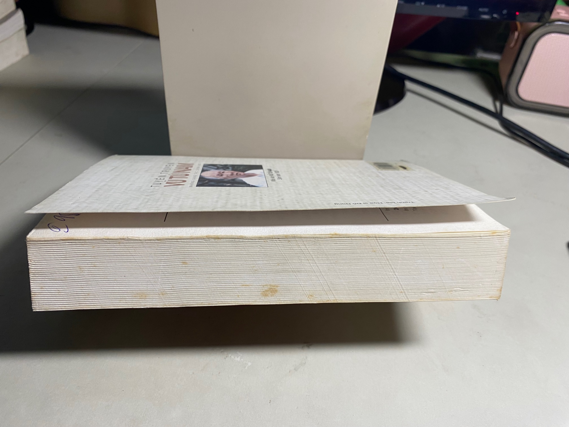 Tuyển truyện Vũ Tú Nam những sáng tác chọn lọc -NXB Hội Nhà Văn 2007 -khổ 13x19cm, 550 trang,bìa mềm- Sách qua sd còn tốt
