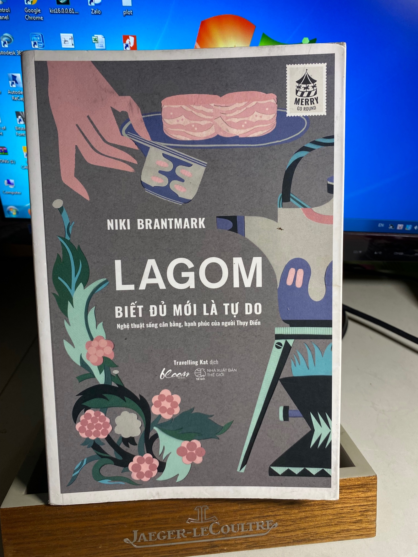 Lagom - Biết Đủ Mới Là Tự Do-Tác giả Niki Brantmark -NXB Thế Giới -Năm XB2018- Sách qua sử dụng còn mới