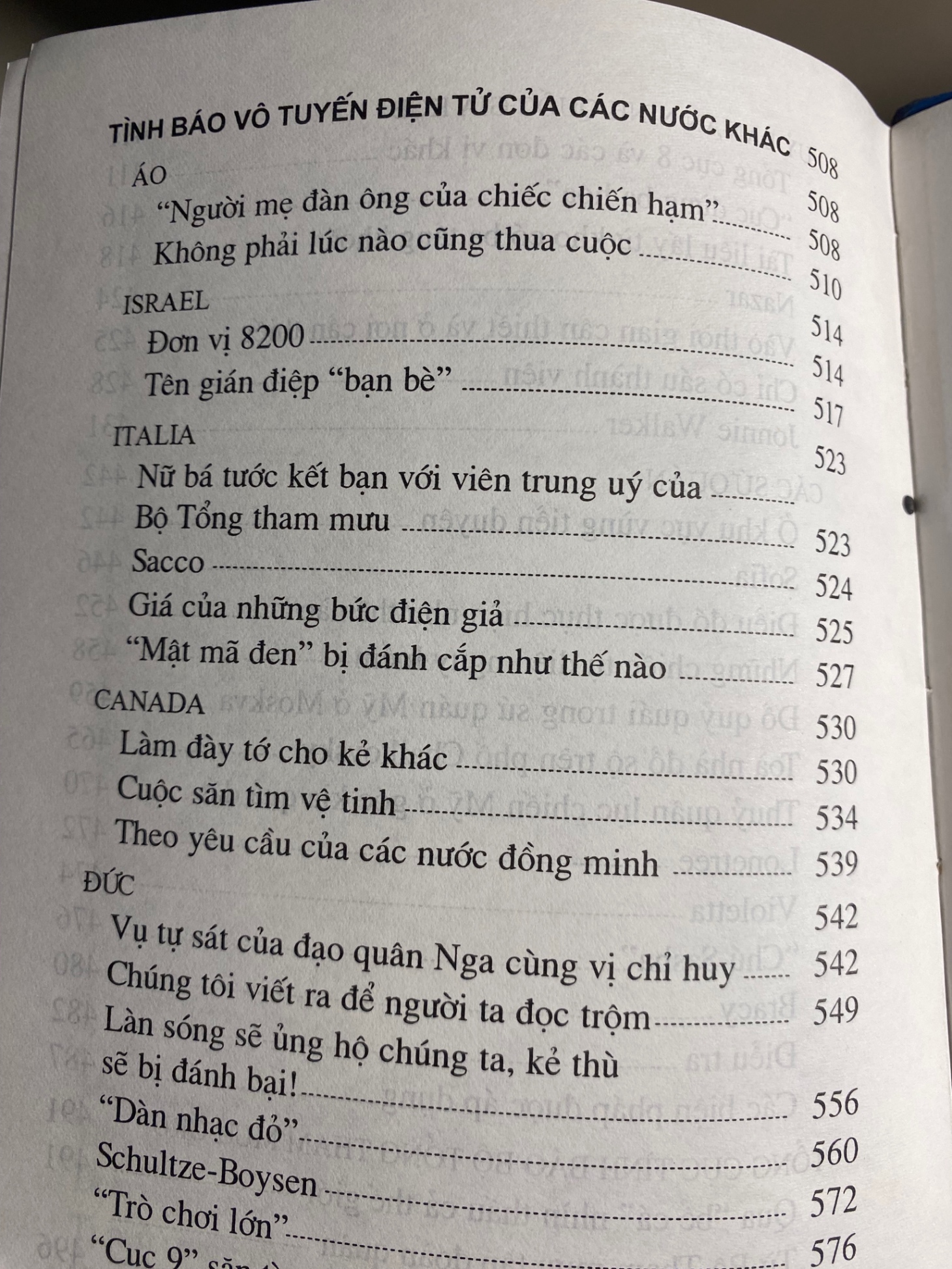 Tình Báo Vô Tuyến Điện Tử -Tác giả : B.Anin- A.Petrovich -NXB Công An ND 2004 -Bìa cứng,khổ 13x19cm,630 trang -Sách lưu kho còn mới