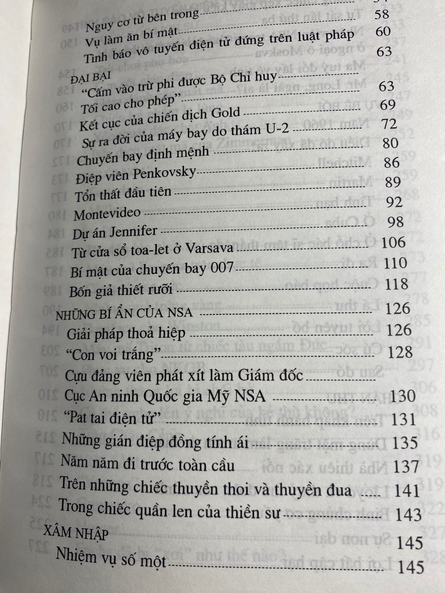 Tình Báo Vô Tuyến Điện Tử -Tác giả : B.Anin- A.Petrovich -NXB Công An ND 2004 -Bìa cứng,khổ 13x19cm,630 trang -Sách lưu kho còn mới