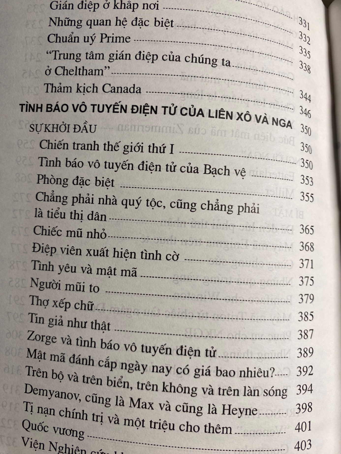 Tình Báo Vô Tuyến Điện Tử -Tác giả : B.Anin- A.Petrovich -NXB Công An ND 2004 -Bìa cứng,khổ 13x19cm,630 trang -Sách lưu kho còn mới