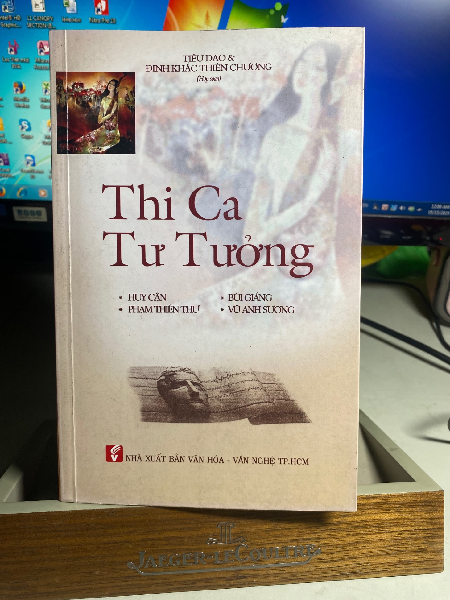 Thi Ca Tư Tưởng -Tác giả Đinh Khắc Chương -NXB Văn Hóa - Văn Nghệ -Năm XB 2012 -Trọng lượng(gr) 380 -Kích thước 14 x 21 -Số trang 399 -Hình thức Bìa Mềm, giấy láng đẹp