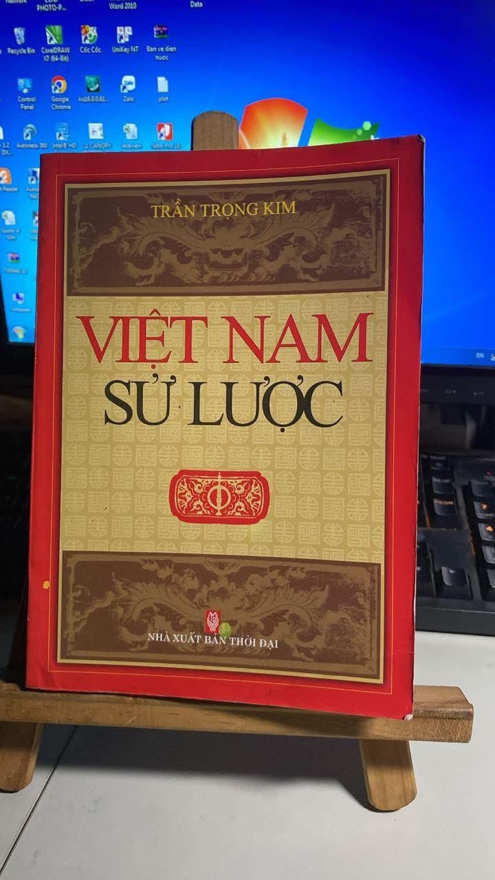 Việt Nam Sử Lược - Tác giả Trần Trọng Kim -NXB Thời Đại 2010 -Bìa mềm,khổ 14,5x20,5cm, 647 trang