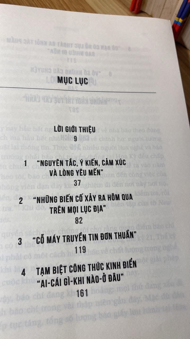 Hơn Cả Tin Tức tương lai của báo chí- Tác giả Mitchell Stephens -NXB Trẻ 2015
