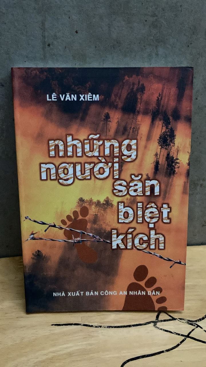 Những Người Săn Biệt Kích -Tác giả Lê Văn Xiêm