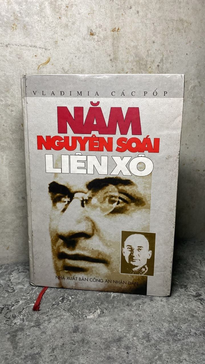 Năm Nguyên Soái Liên Xô- Vladimia Các Pốp
