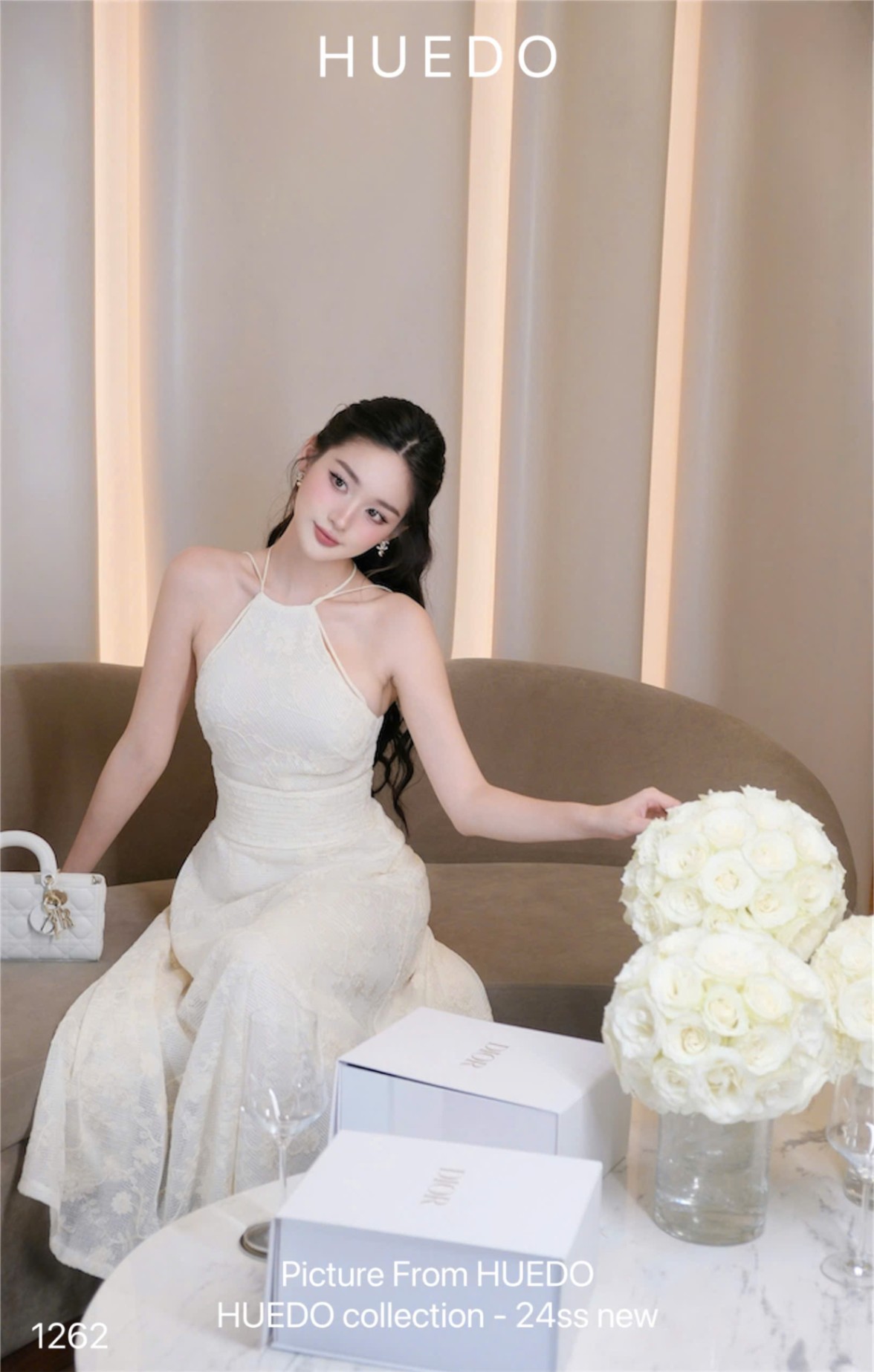 V1262 - ĐẦM REN CỔ YẾM