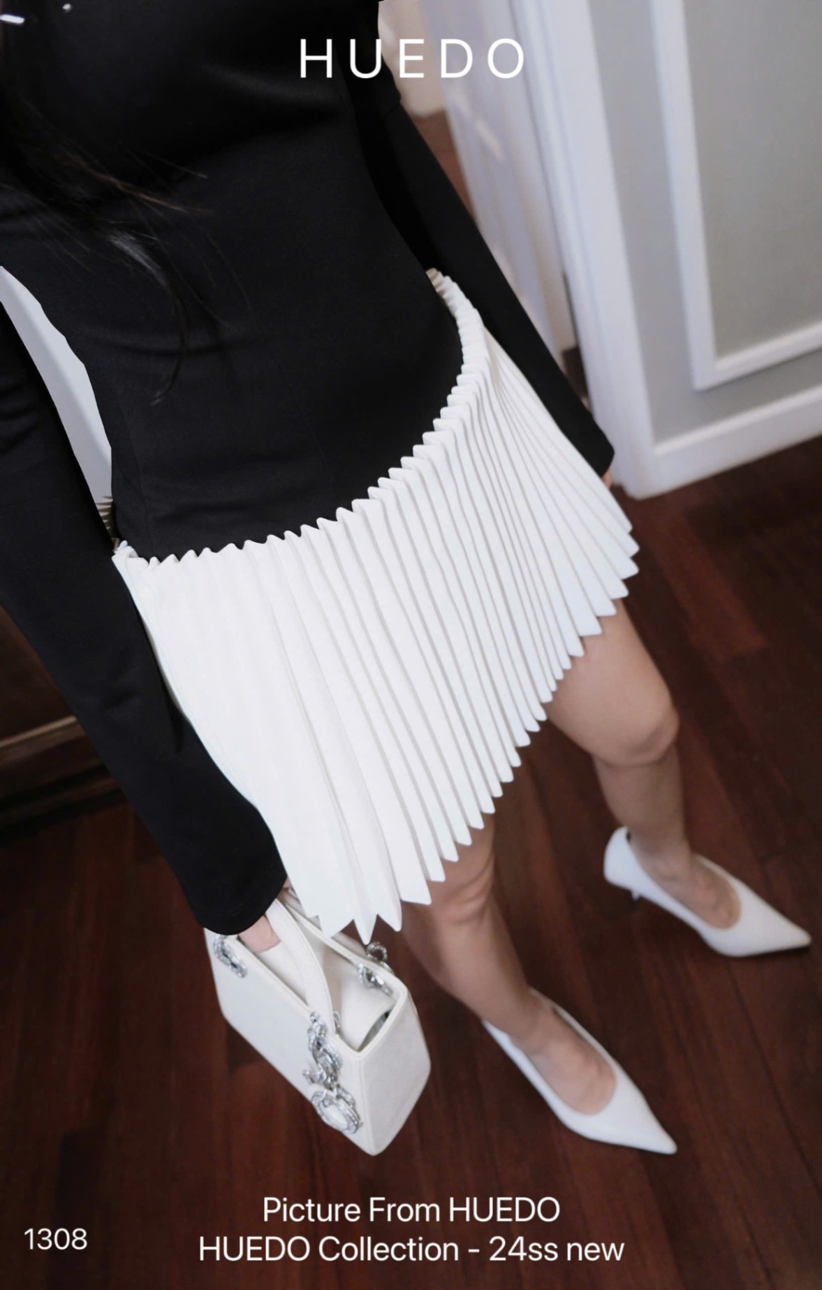 V1308 - PLEATED DRESS