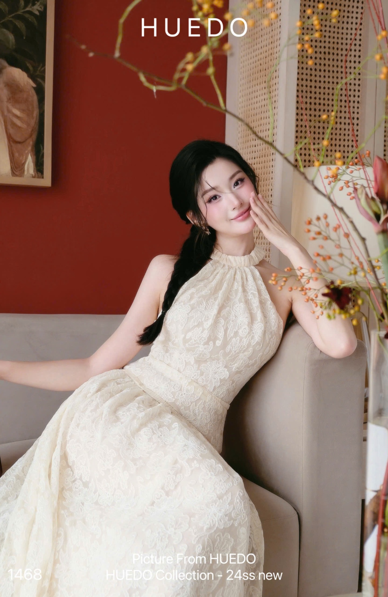 V1468 - ĐẦM REN XOÈ CỔ YẾM