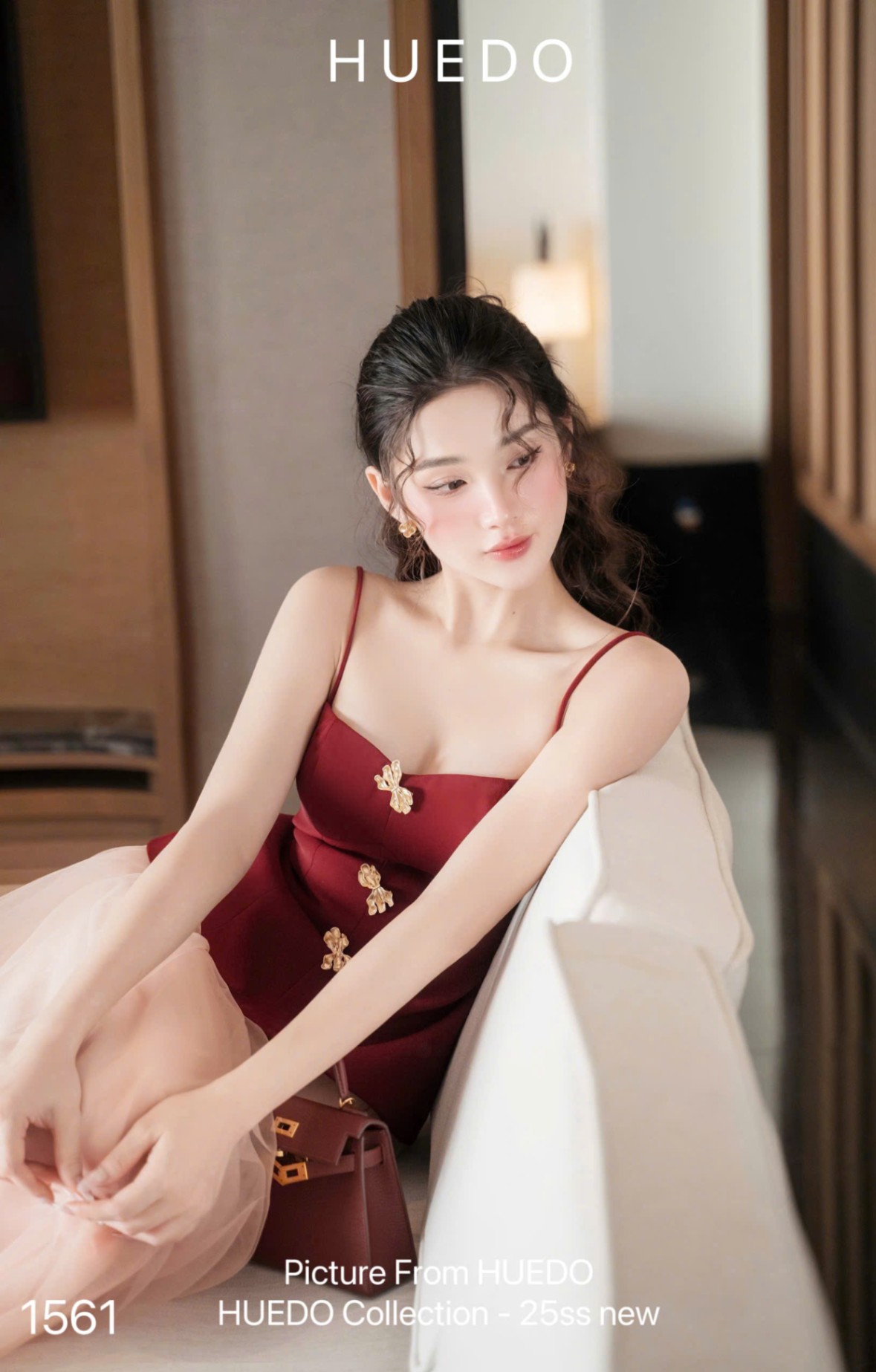 V1561 - SET ÁO CHARM VÁY LƯỚI