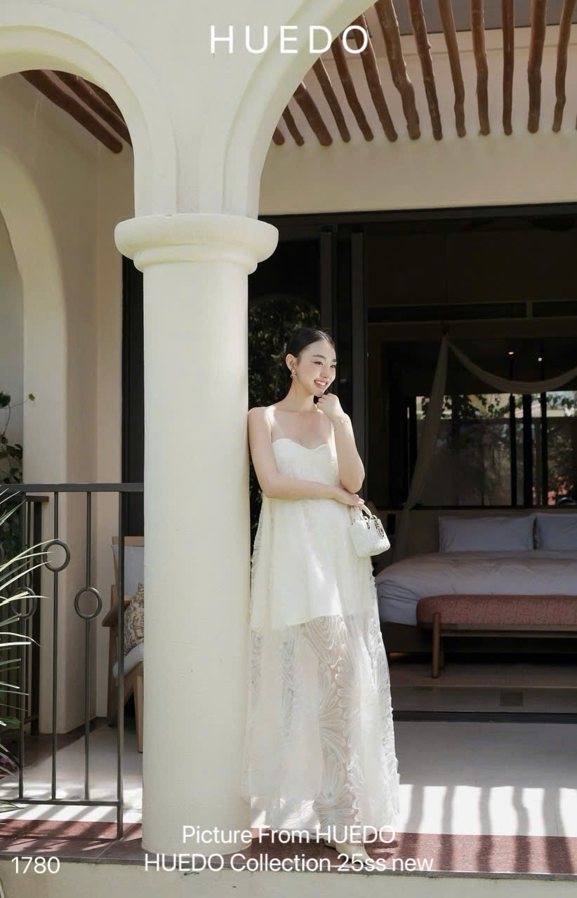 V1780 - ĐẦM REN LƯỚI THÊU HOA