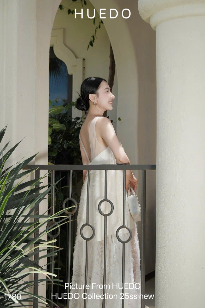 V1780 - ĐẦM REN LƯỚI THÊU HOA
