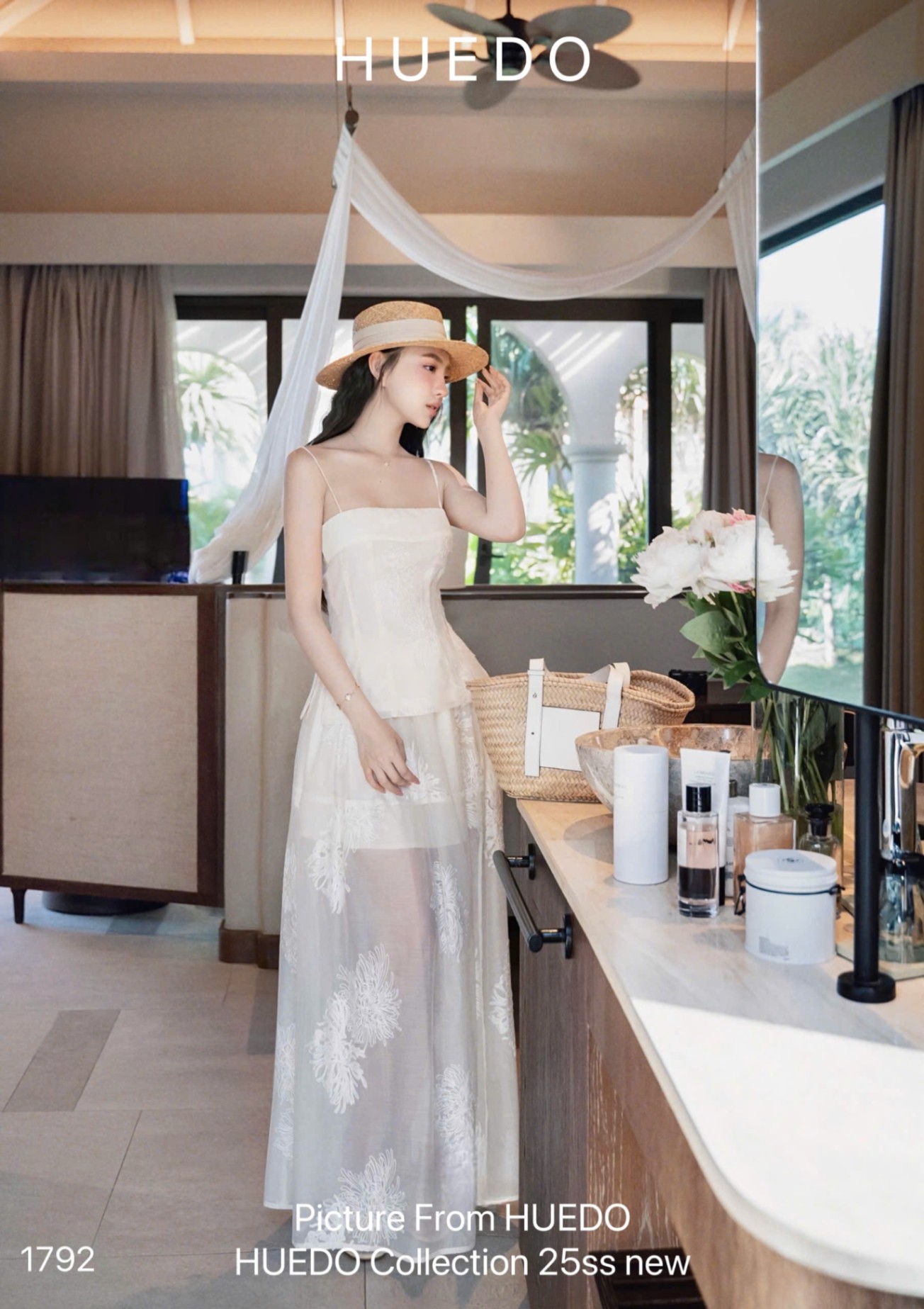 V1792 - SET XẺ VÁY THÊU