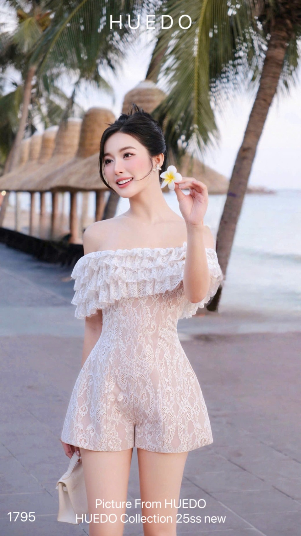 V1795 - JUMPSUIT TRỄ VAI