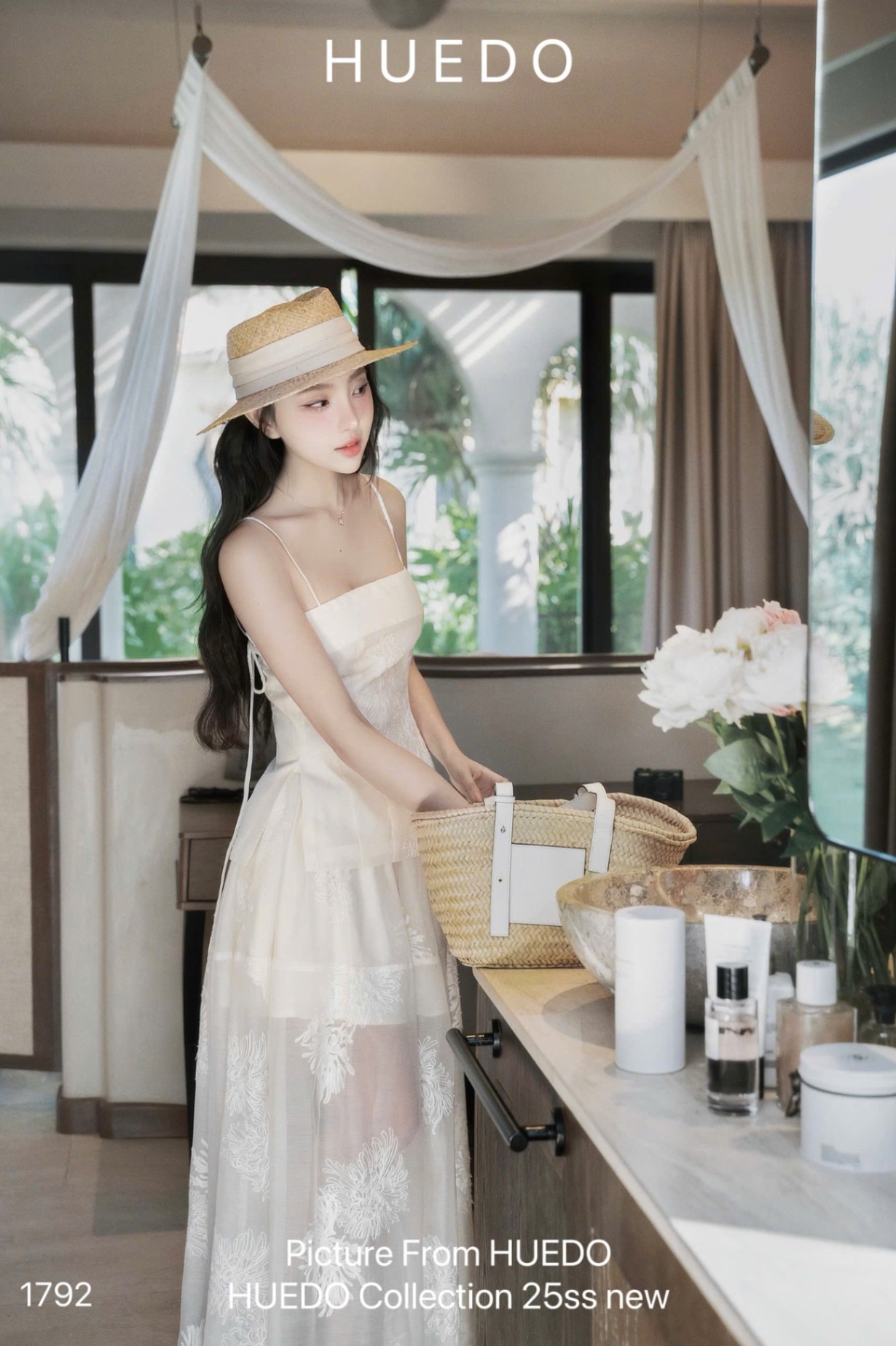 V1792 - SET XẺ VÁY THÊU