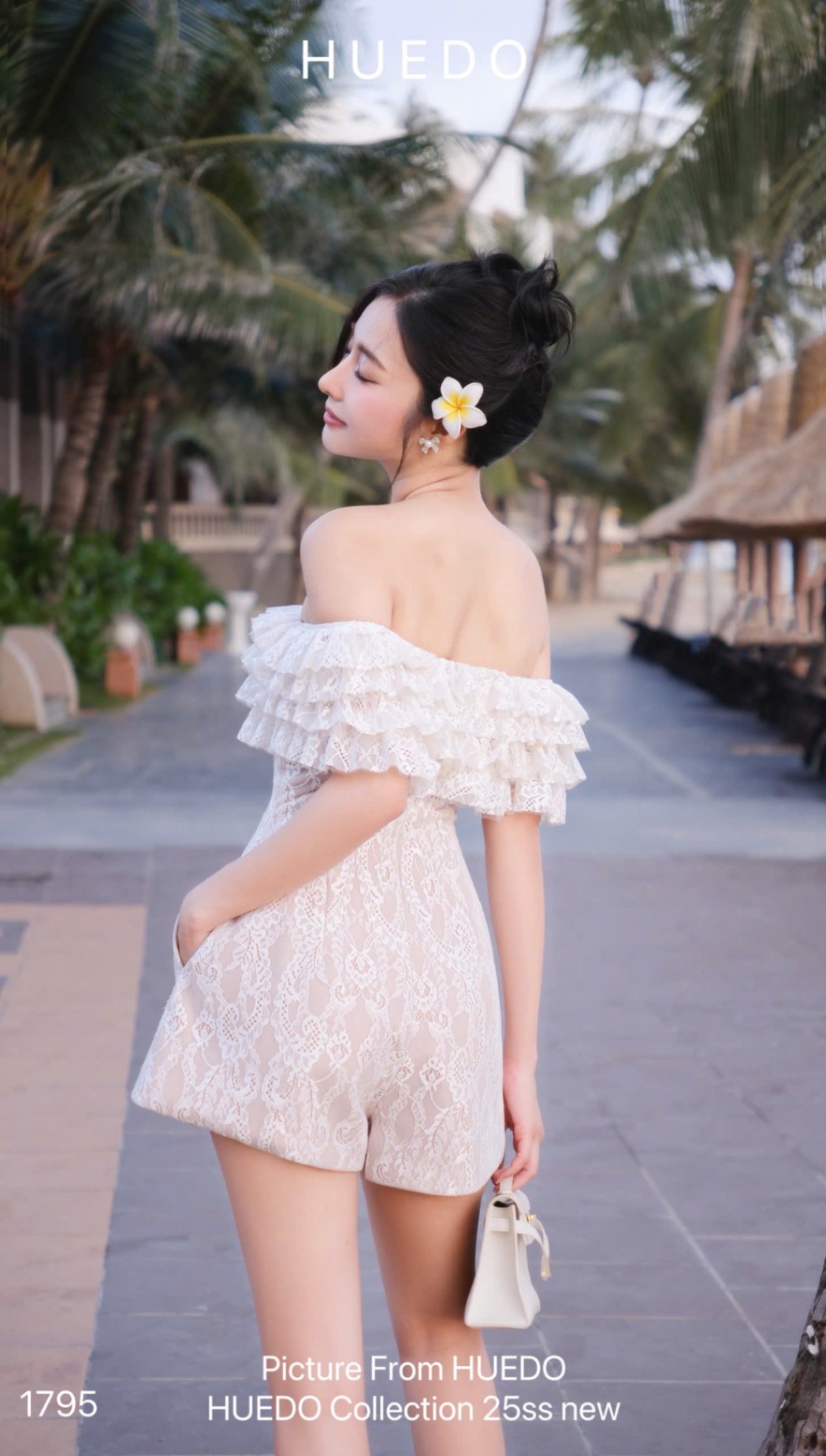 V1795 - JUMPSUIT TRỄ VAI