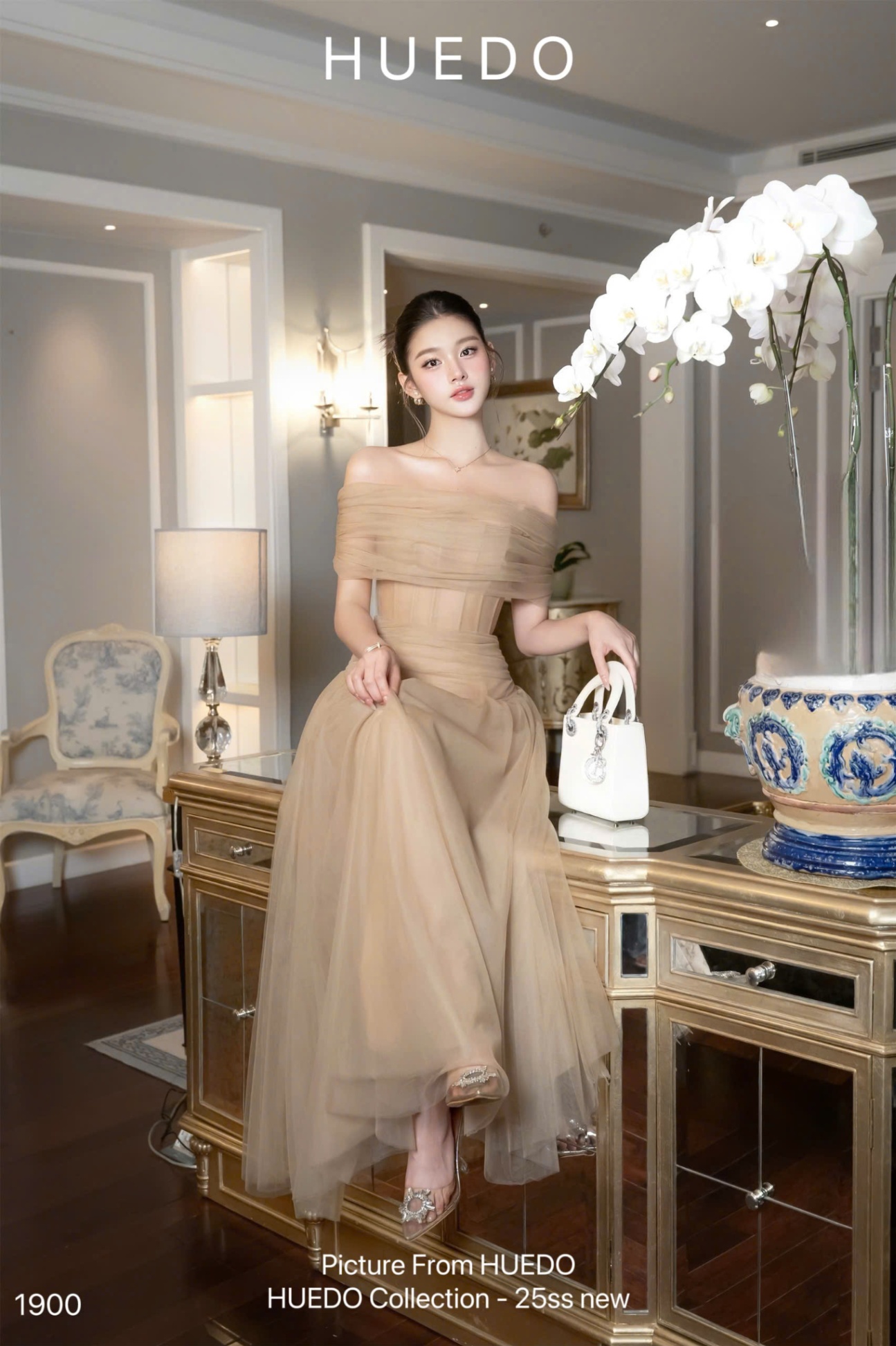 V1900 - ĐẦM LƯỚI XOÈ BẸT VAI