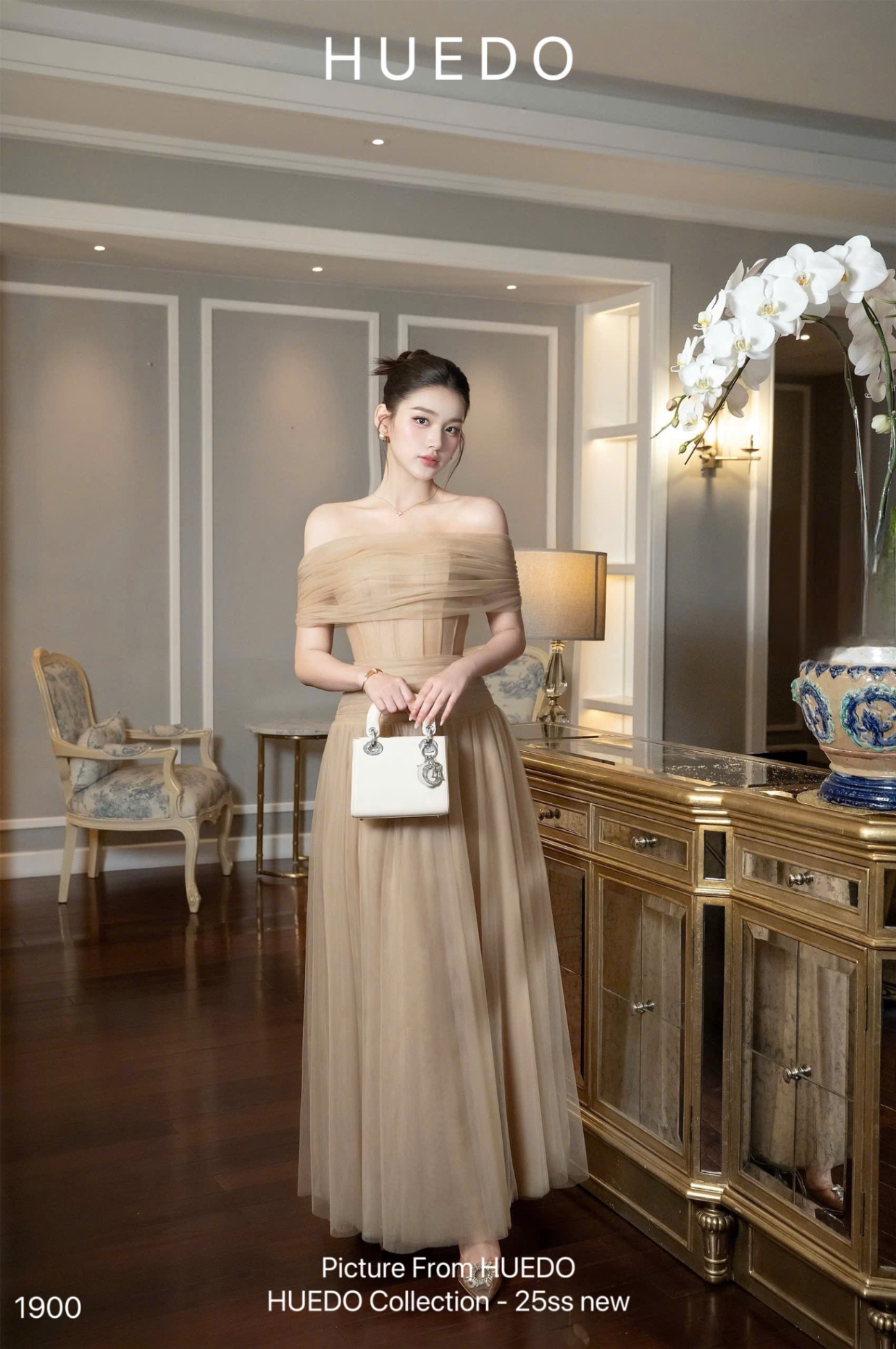 V1900 - ĐẦM LƯỚI XOÈ BẸT VAI
