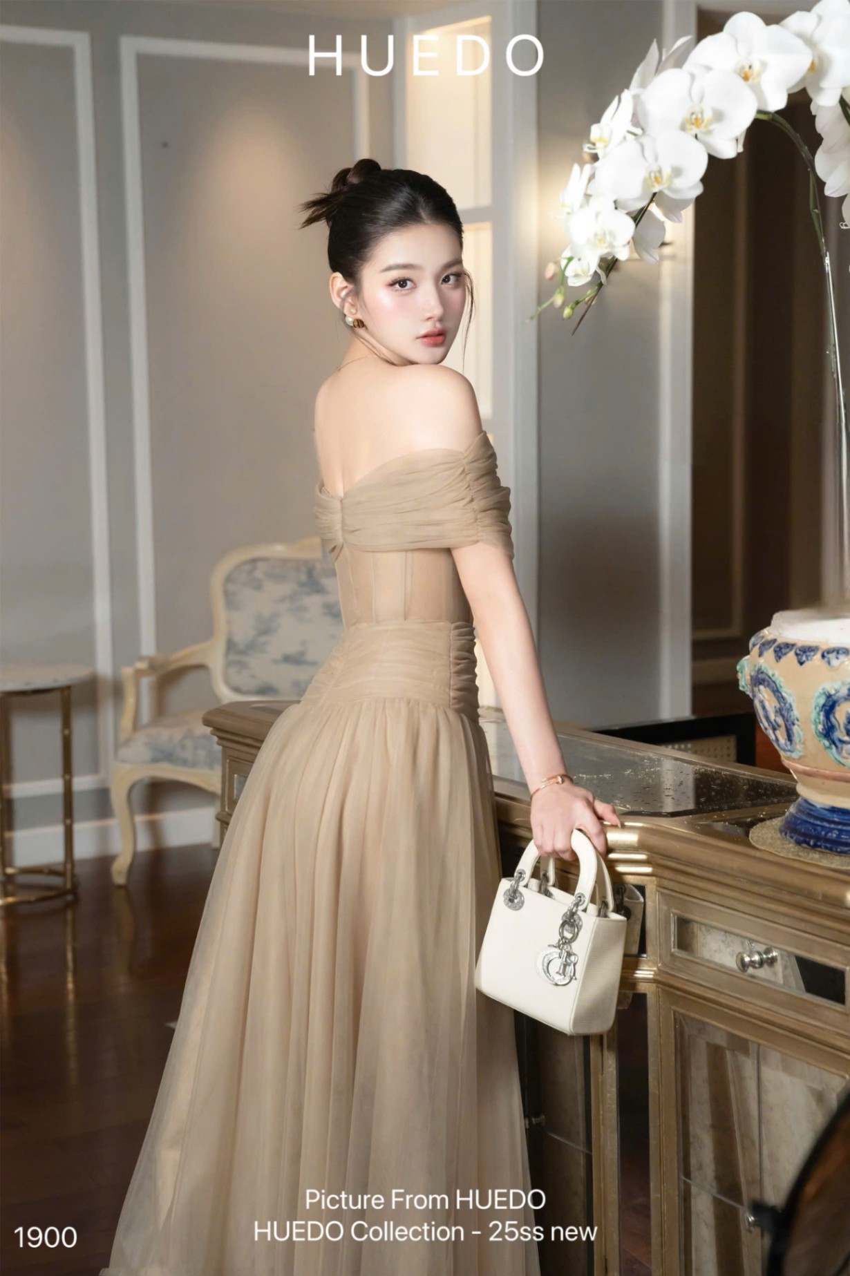V1900 - ĐẦM LƯỚI XOÈ BẸT VAI
