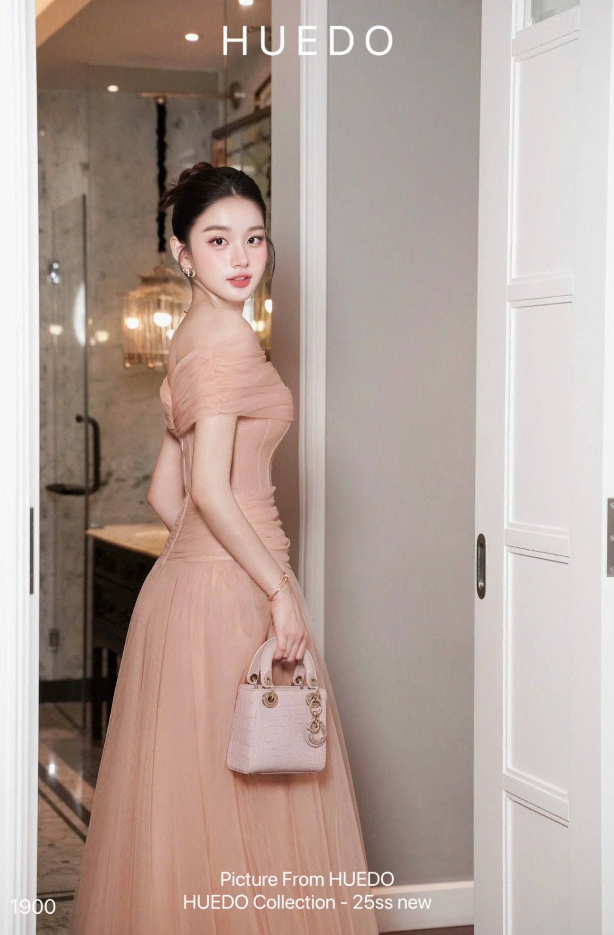 V1900 - ĐẦM LƯỚI XOÈ BẸT VAI