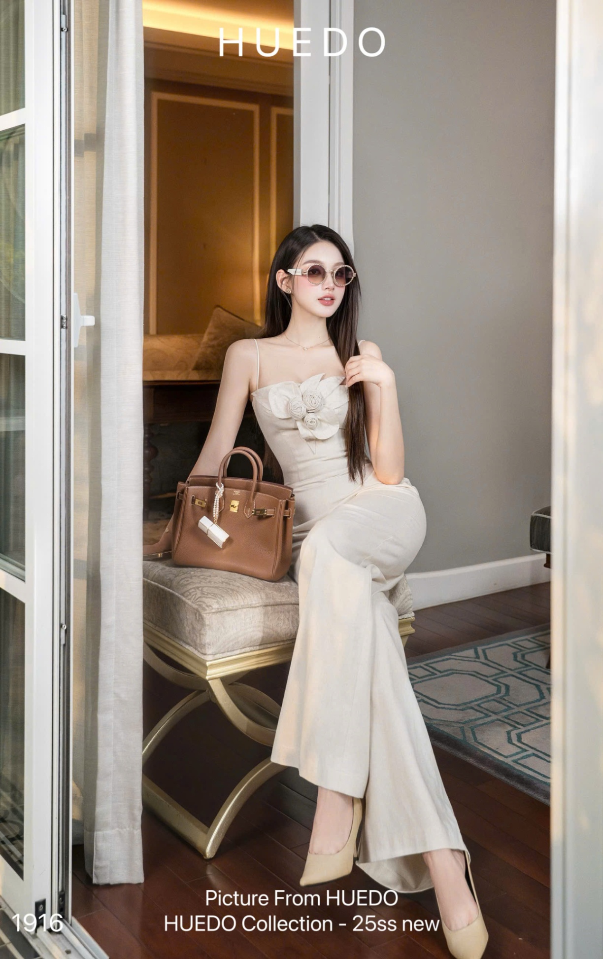 V1916 - JUM DÂY HOA NỔI