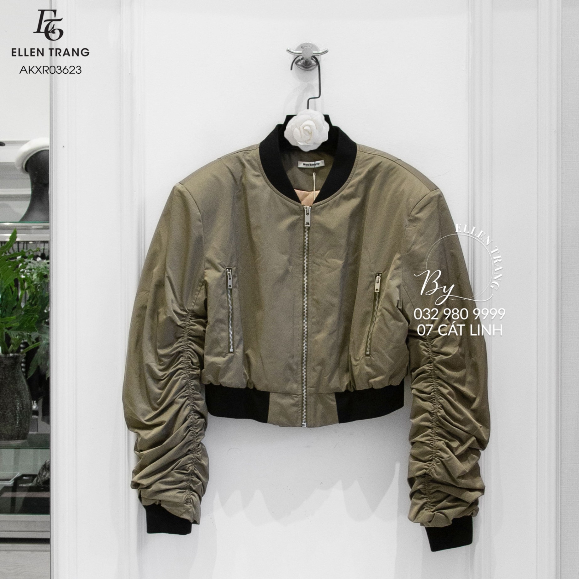 ÁO KHOÁC XANH RÊU BOMBER VIỀN ĐEN