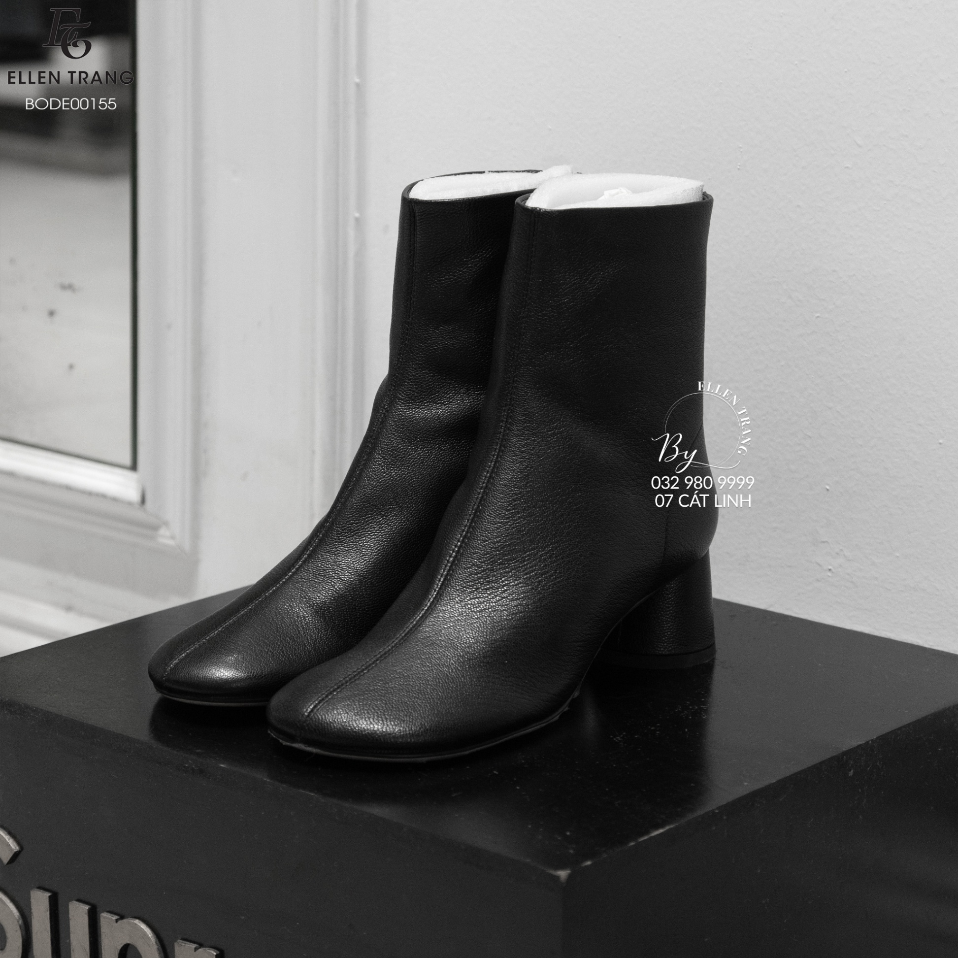 BOOT ĐEN CỔ NGẮN KHÓA SAU, GÓT TRÒN