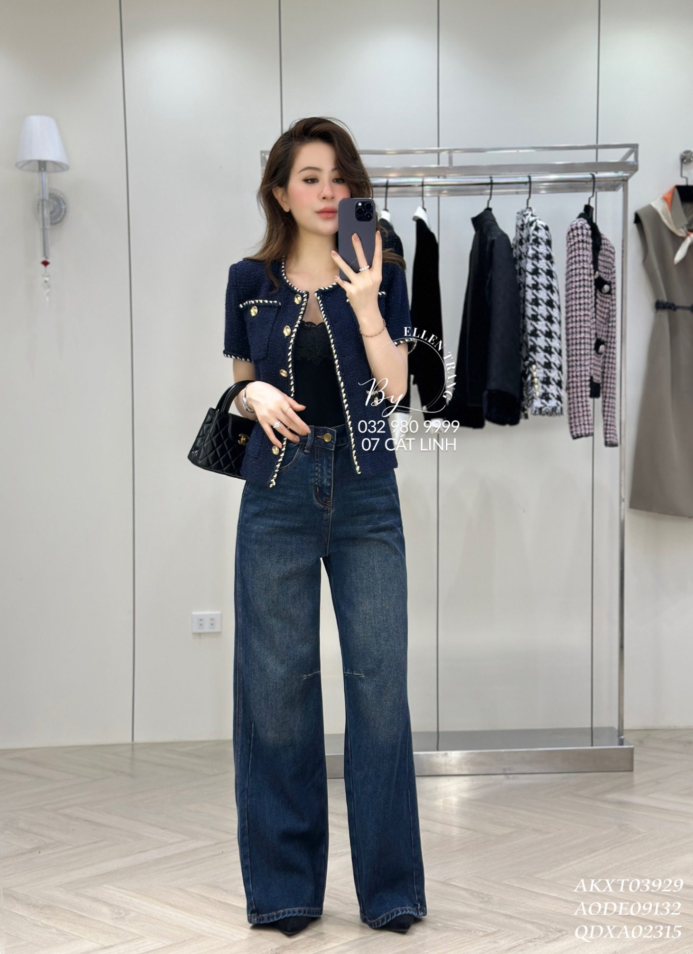 ÁO KHOÁC DẠ XANH THAN VIỀN TRẮNG CÚC VÀNG CHANEL