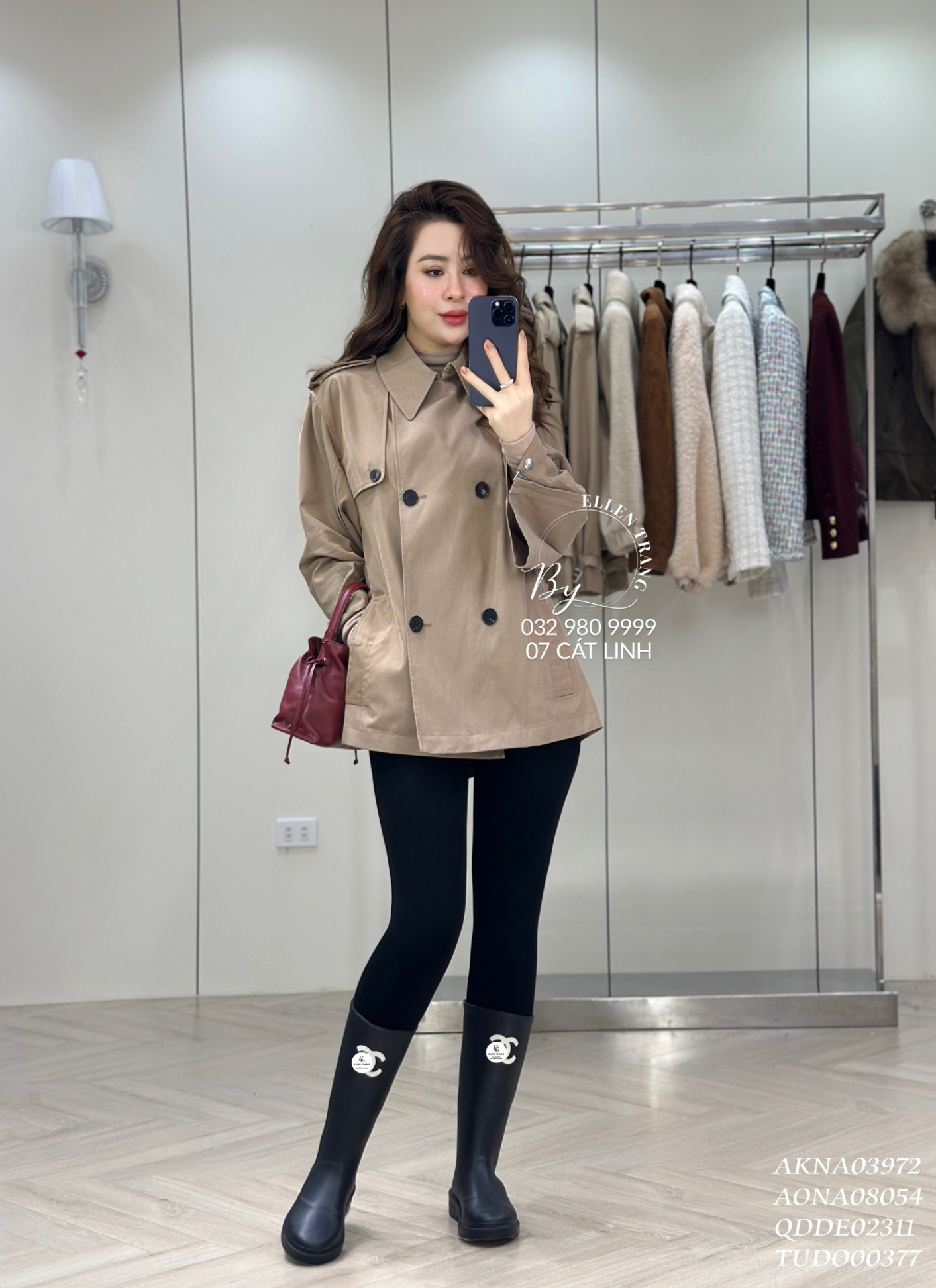 ÁO KHOÁC NÂU DIOR THÊU ONG TAY KHOÁ HỞ LƯNG DÂY RÚT SAU