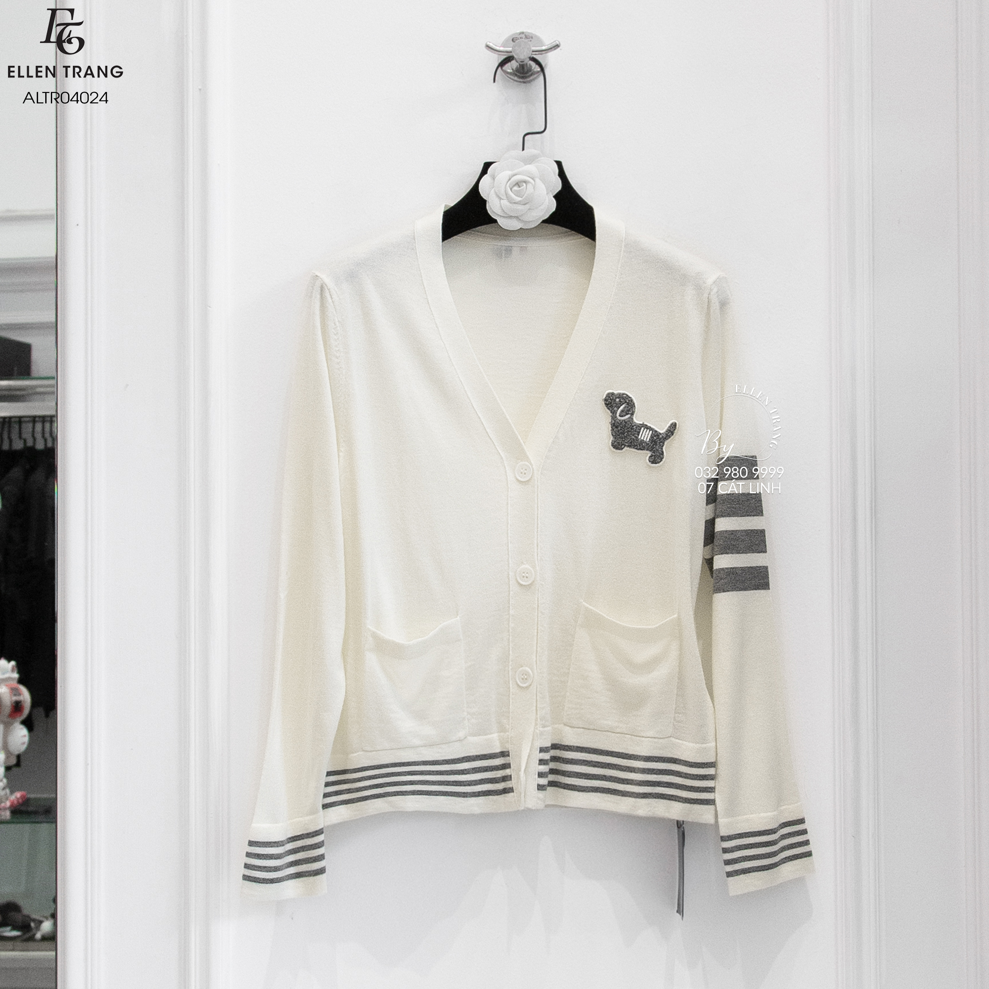 ÁO CARDIGAN TRẮNG HÌNH CHÓ VIỀN KẺ XÁM
