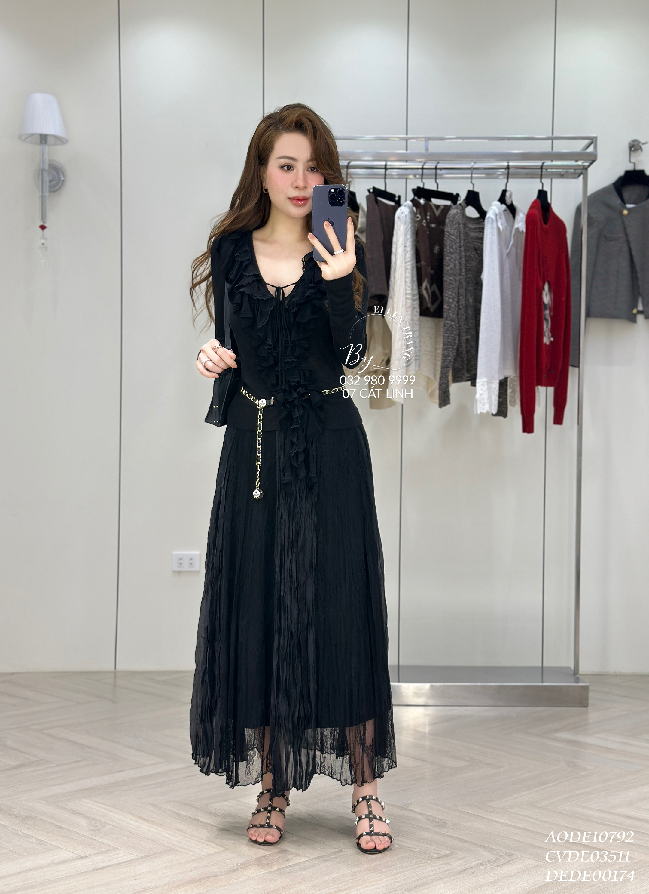 ÁO ĐEN DÀI TAY CỔ BÈO DÂY BUỘC