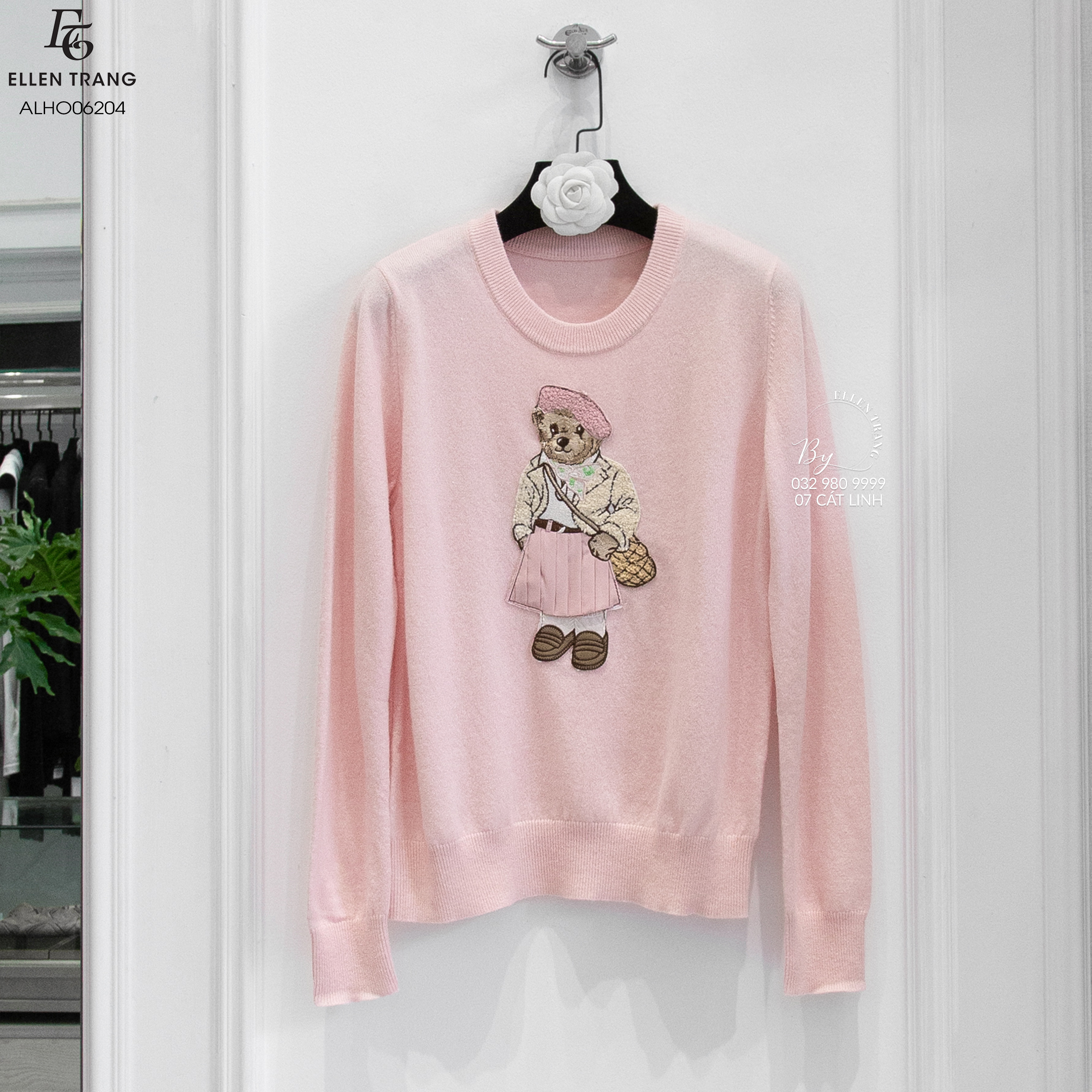 ÁO LEN HỒNG HÌNH GẤU ĐỘI MŨ