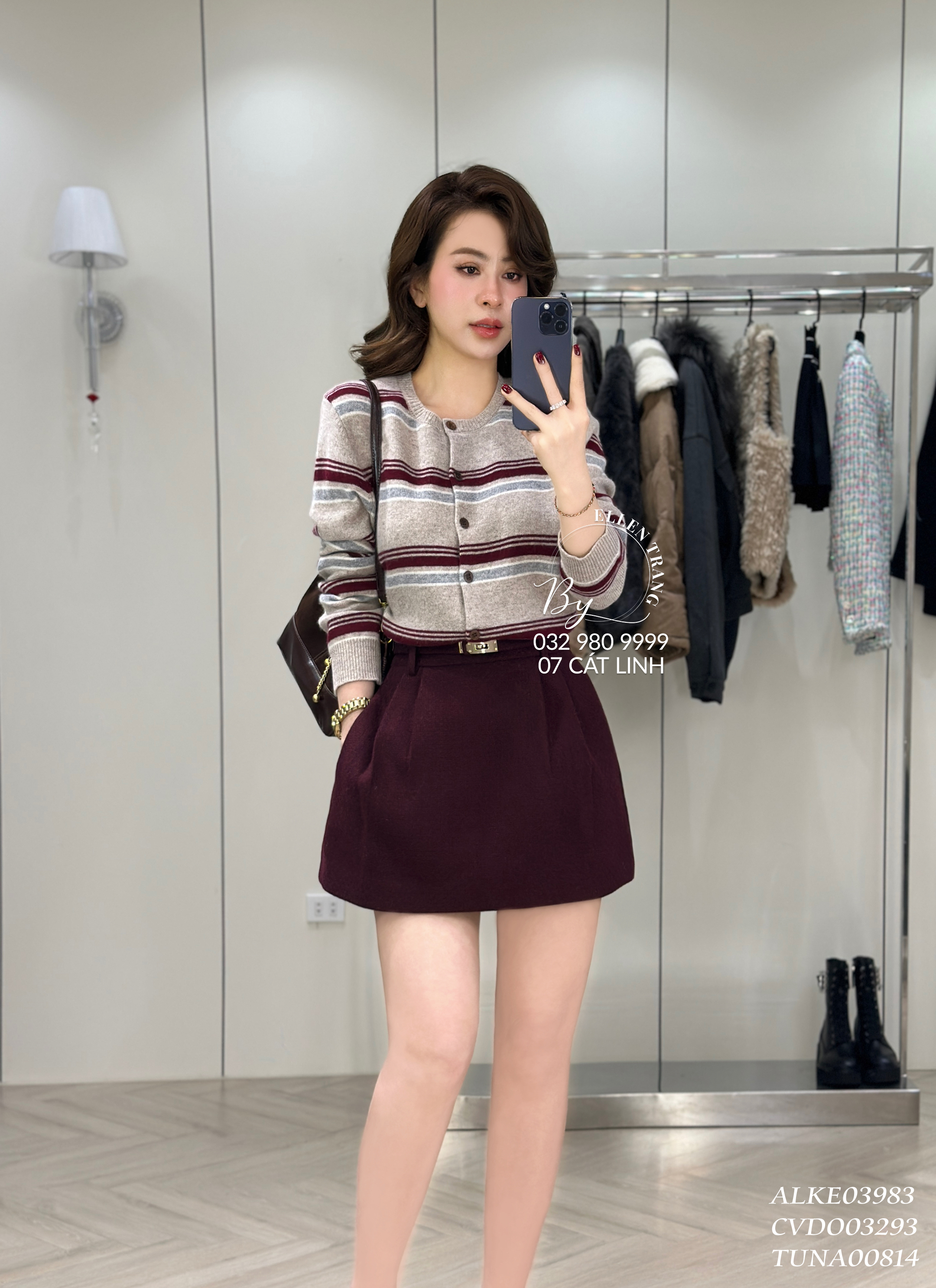 ÁO LEN KẺ NÂU ĐỎ GHI KÈM KHĂN