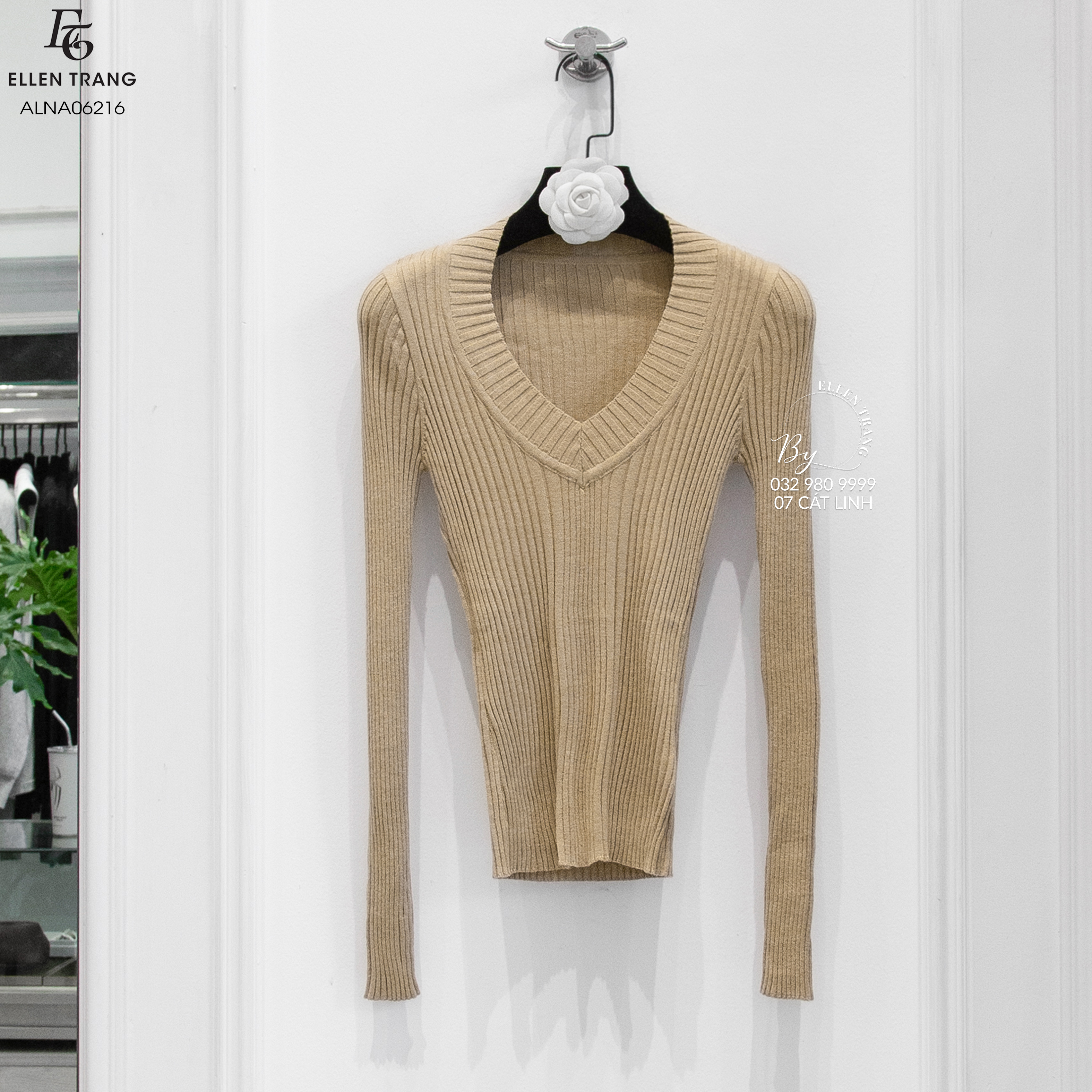 ÁO LEN NÂU NHẠT CỔ V GÂN SỌC