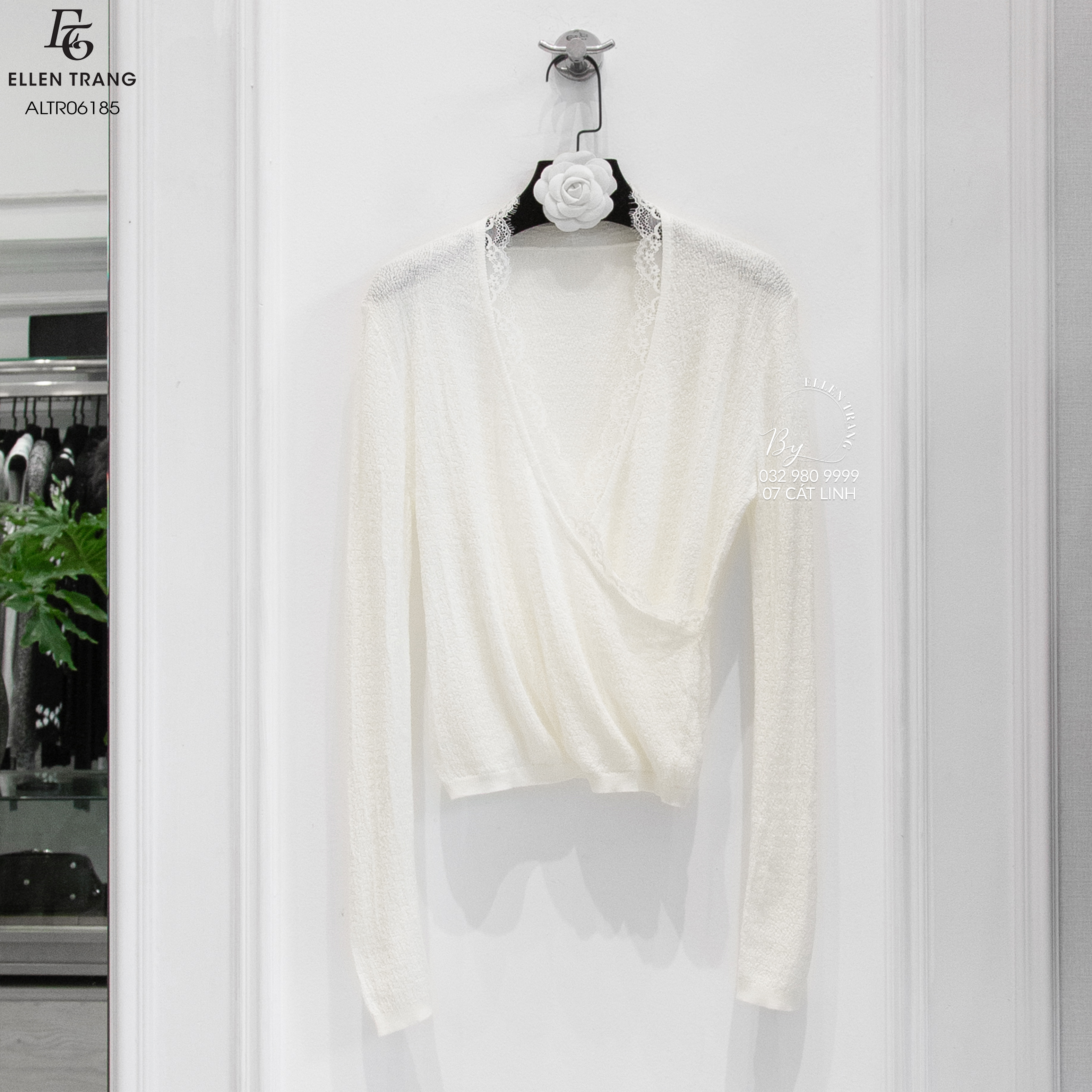 ÁO LEN TRẮNG SỮA CỔ V VIỀN REN